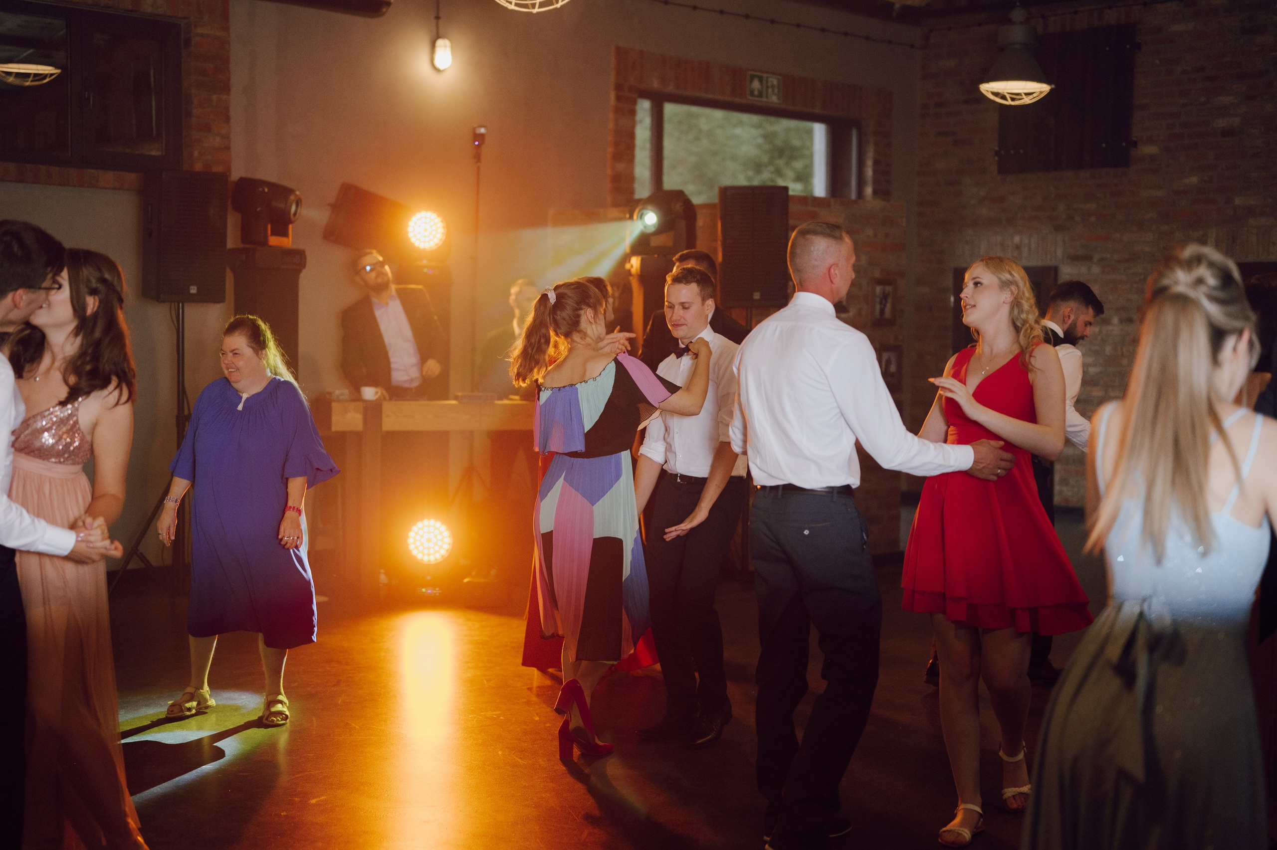 Kasia & Kuba | Wesele w stodole Owczarnia. Ślubny fotograf Poznań | Oliwia Makara