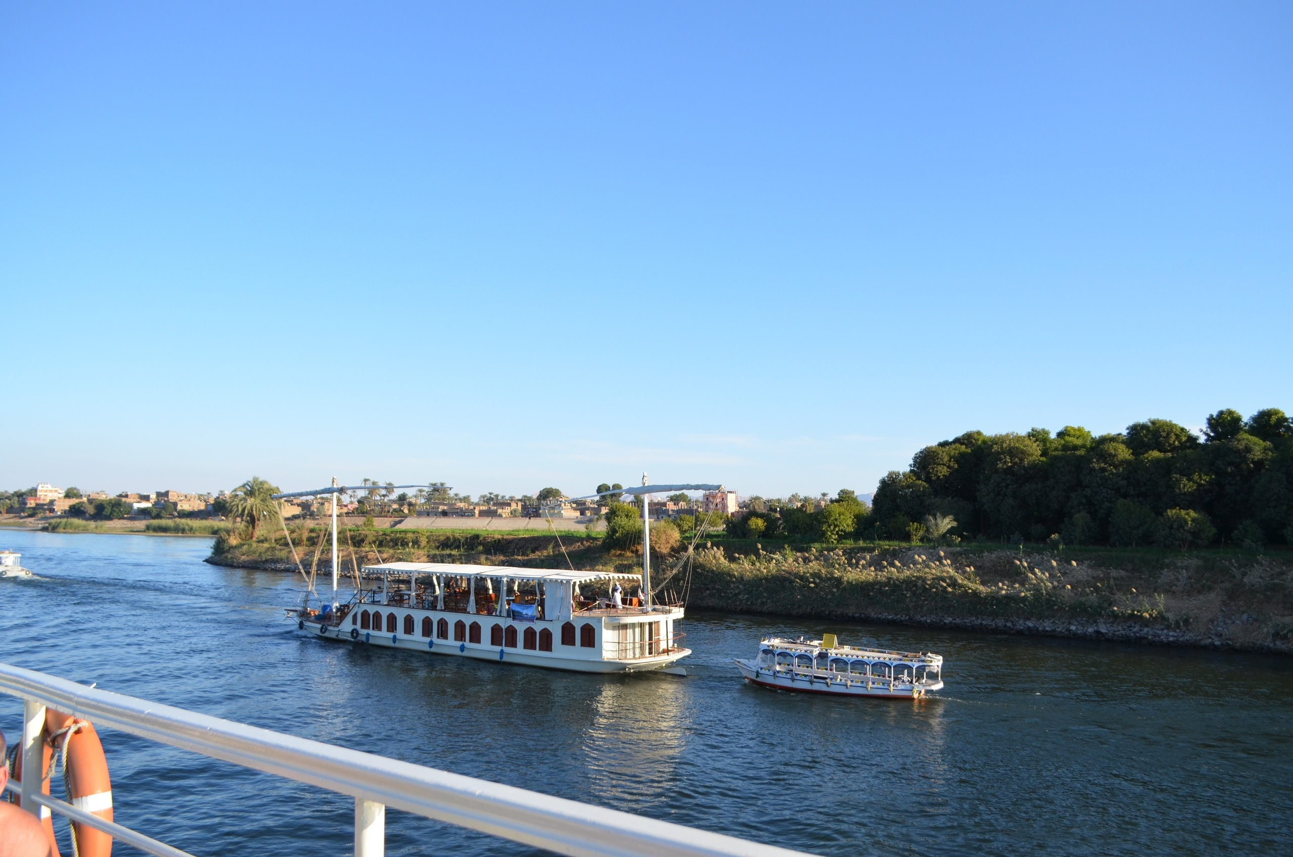 Croisière sur le Nil. Милок и Кирок это позитивные и реальные персоны из Люксембурга, много