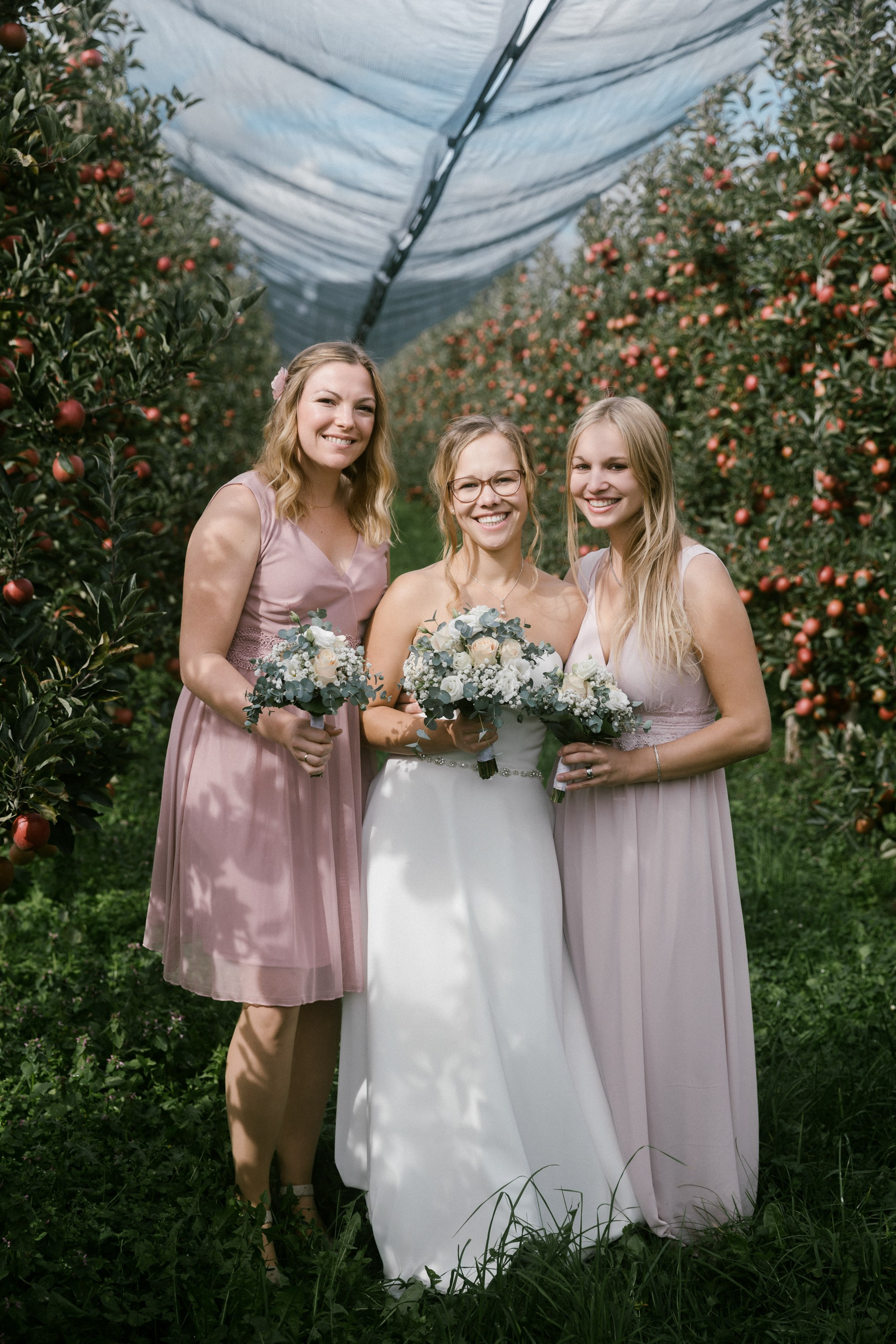 Hochzeitsfotograf Markdorf | Standesamt & Weinberge. Hochzeitsfotograf Bodensee & Allgäu | Liliana Berkut