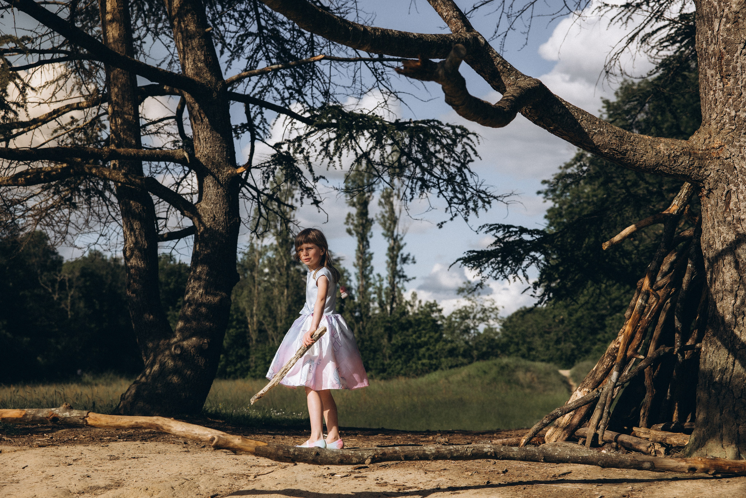 Séance photo en famille Forêt de Bouconne. Eugénie Smirnova — photographe à Toulouse et dans le sud-ouest de la France