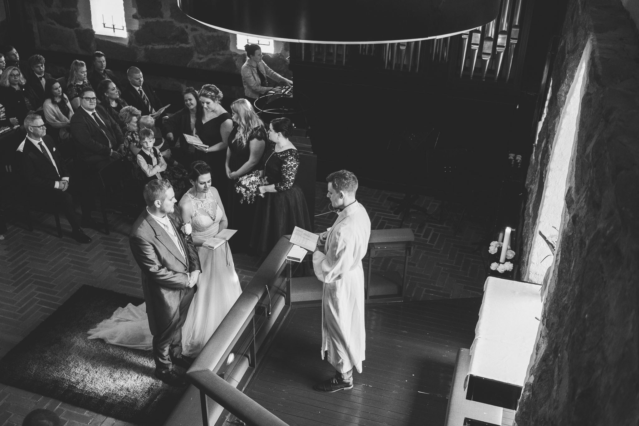 Häävalokuvaaja Helsingissä – Studiohappymoment | Romanttisia hetkiä