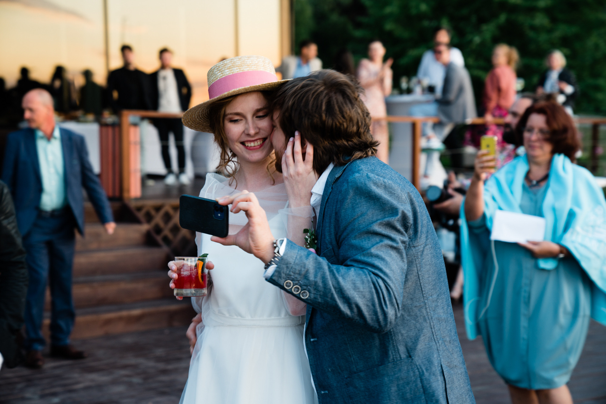Hochzeitsfotografie im Yachtclub Ammersee und in der Schweiz. Inna Zaytseva Photography | Fotografin in München | Content Creation