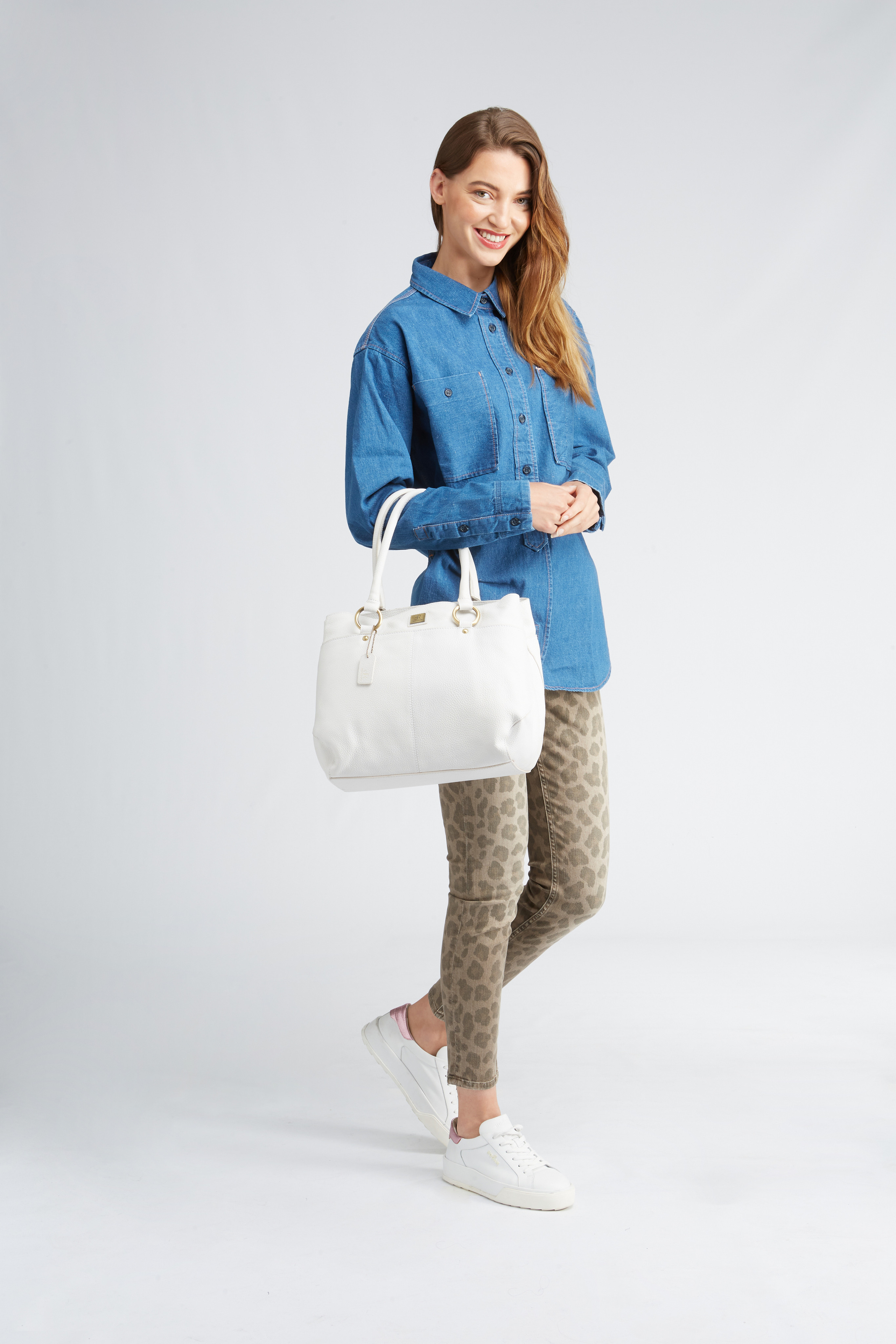 Corporate photographer for brand-aligned portraits and content creation. Websites, LinkedIn, PR and ads. Fast and consistent delivery. Inna Zaytseva Photography | Photographer in Munich | Content Creation