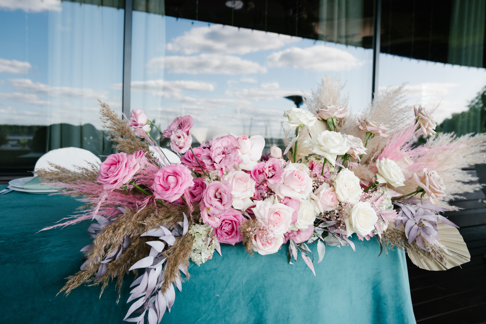 Hochzeitsfotografie im Yachtclub Ammersee und in der Schweiz. Inna Zaytseva Photography | Fotografin in München | Content Creation