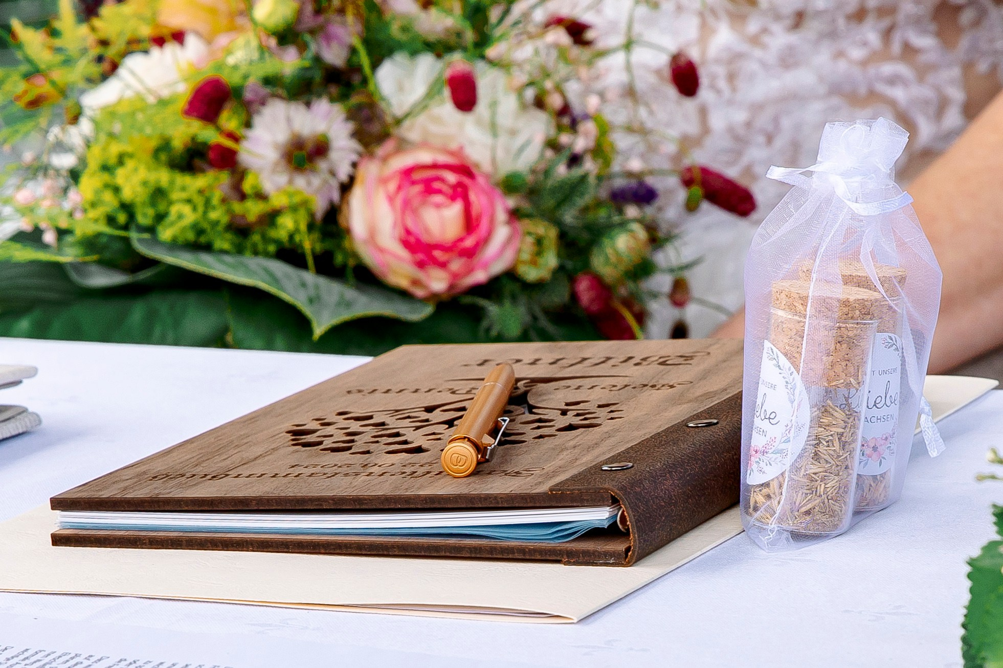 Standesamtliche Trauung in Bad Sassendorf. Fotograf NRW aus Wickede Ruhr, Milla Kunst