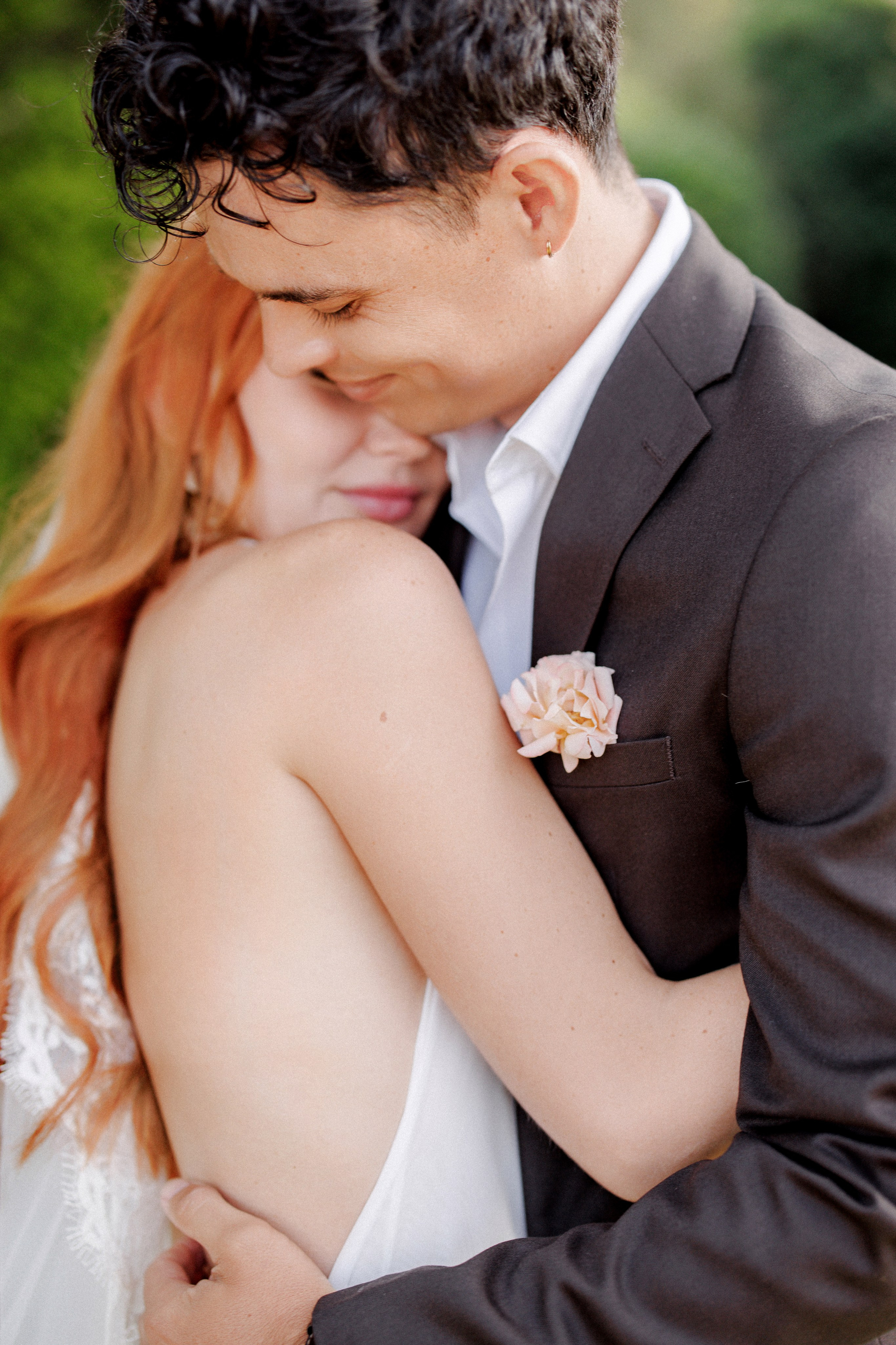 Ein frühes Elopement am Comer See: Eine Liebesgeschichte, die in Erinnerung bleibt. Familien- & Hochzeitsfotografin Schweiz. Valeria Diaz in Zürich und Umgebung