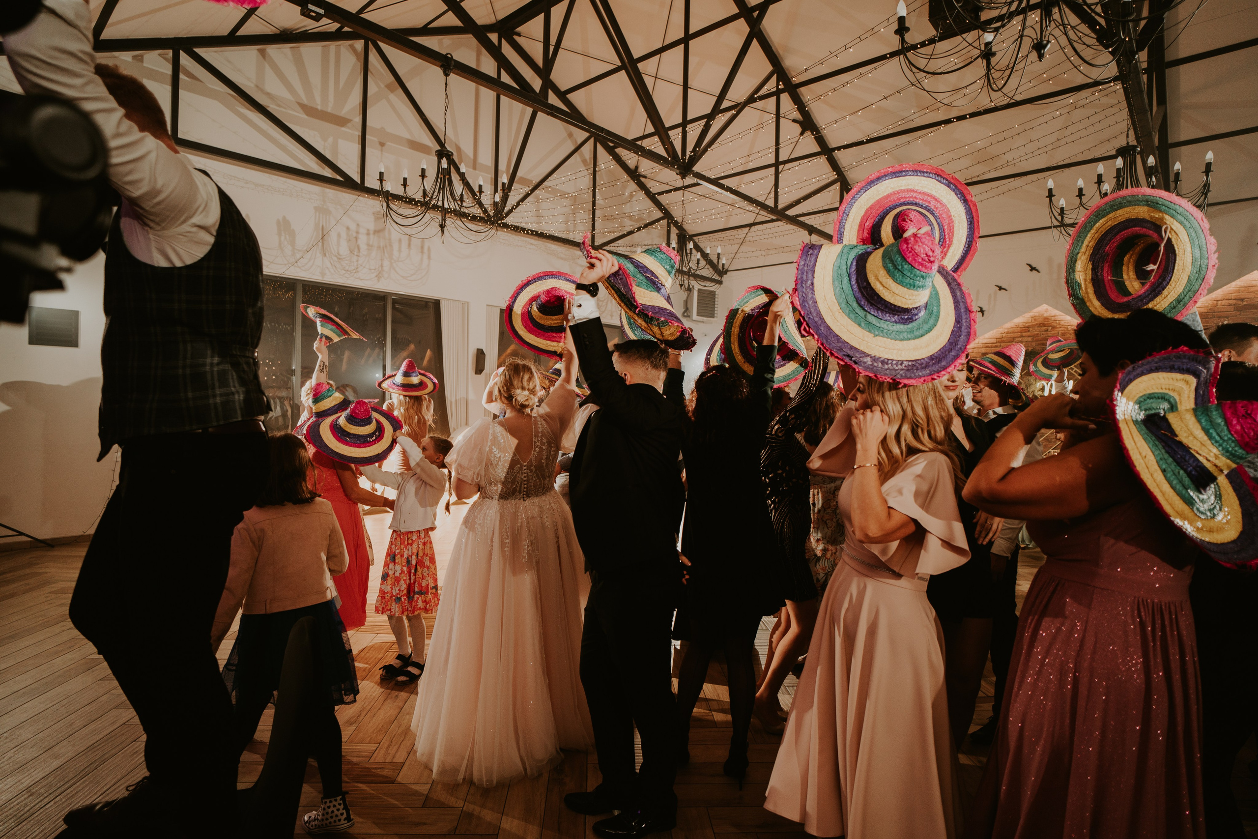 Trzy Drzewa: wspaniała uroczystość Wiktorii i Kamila. Karkowskafoto - fotografia miłości