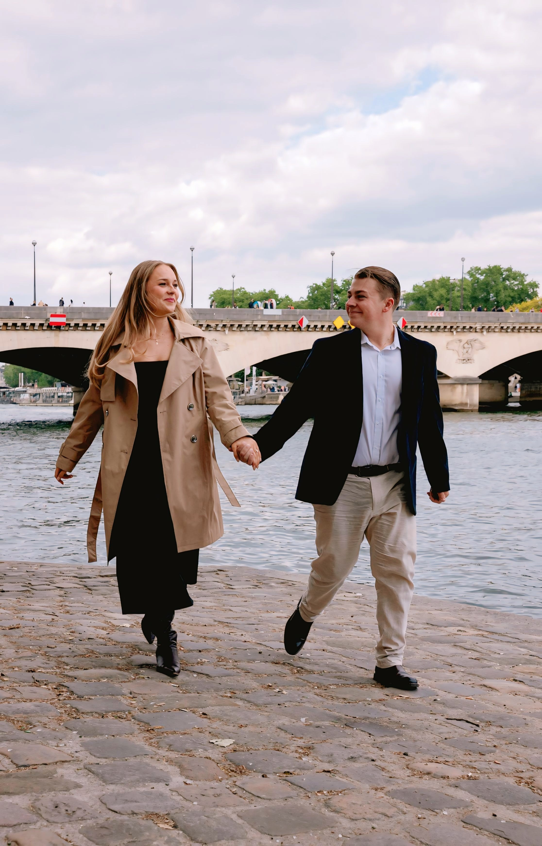 Lovestory photoshoot in Paris. Alina Tagzieva- a photograper in Paris