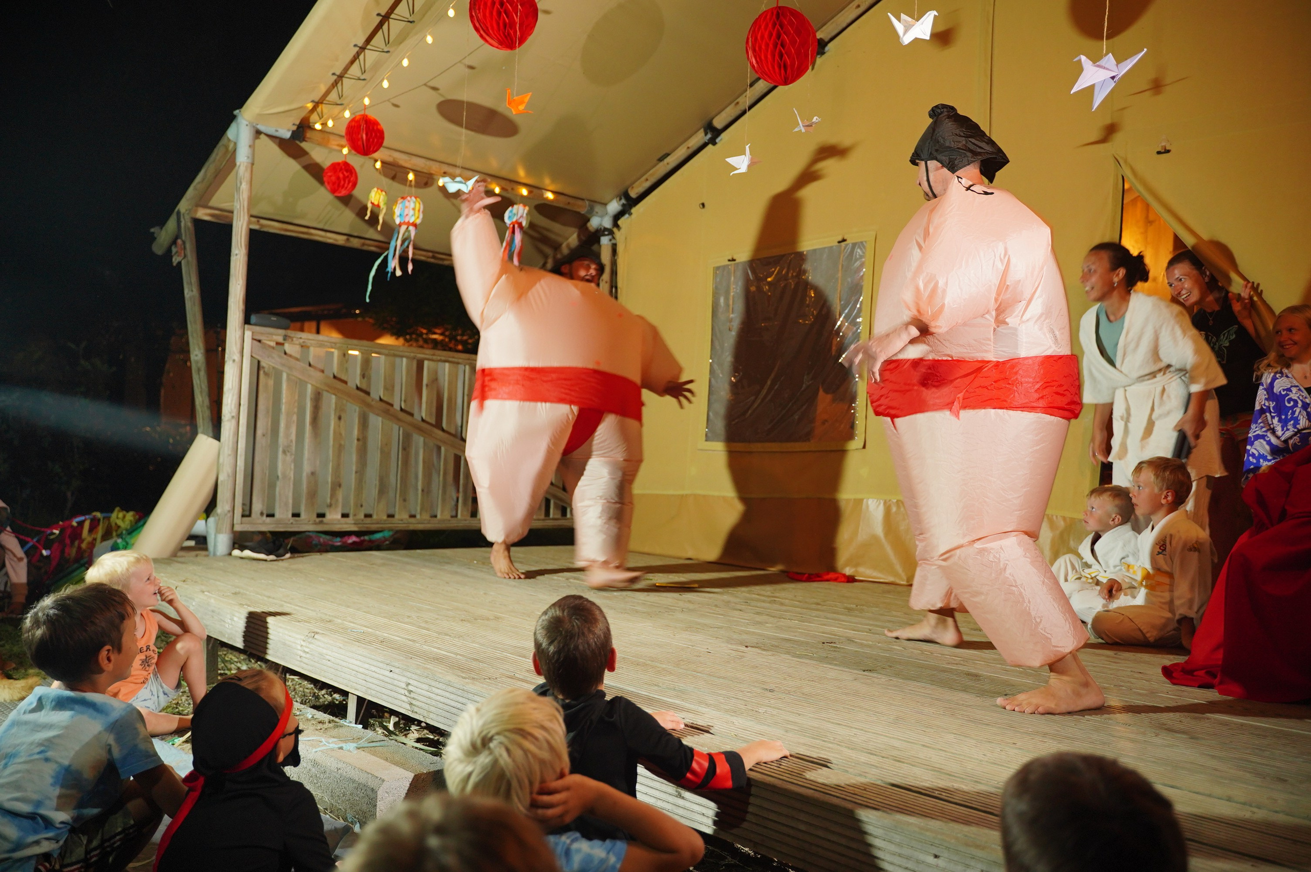 NEW РОДИТЕЛЬ И ПОДРОСТОК. Семейные лагеря в Европе с Ниной Янечковой и Ириной Зиновьевой