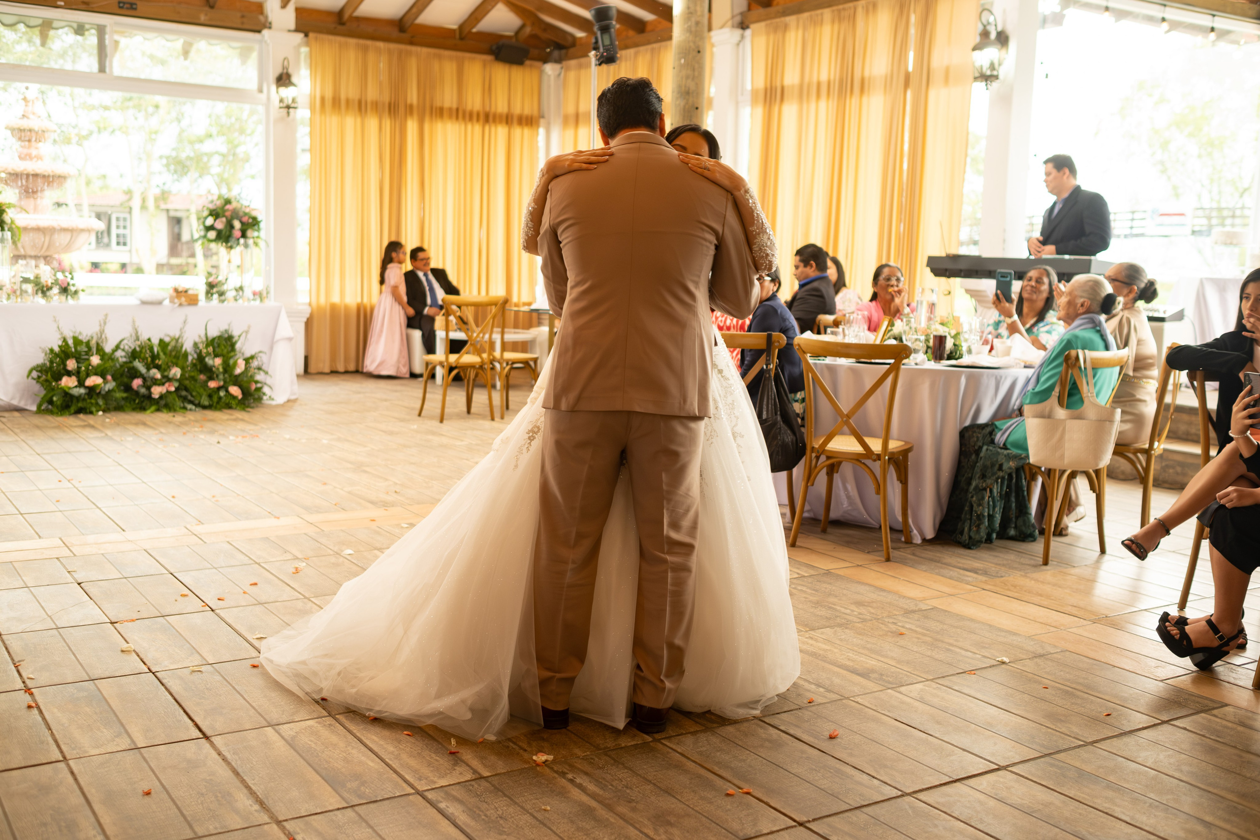Abi & Gio. Daniel Brand | Fotografía de Bodas y Comercial en Honduras