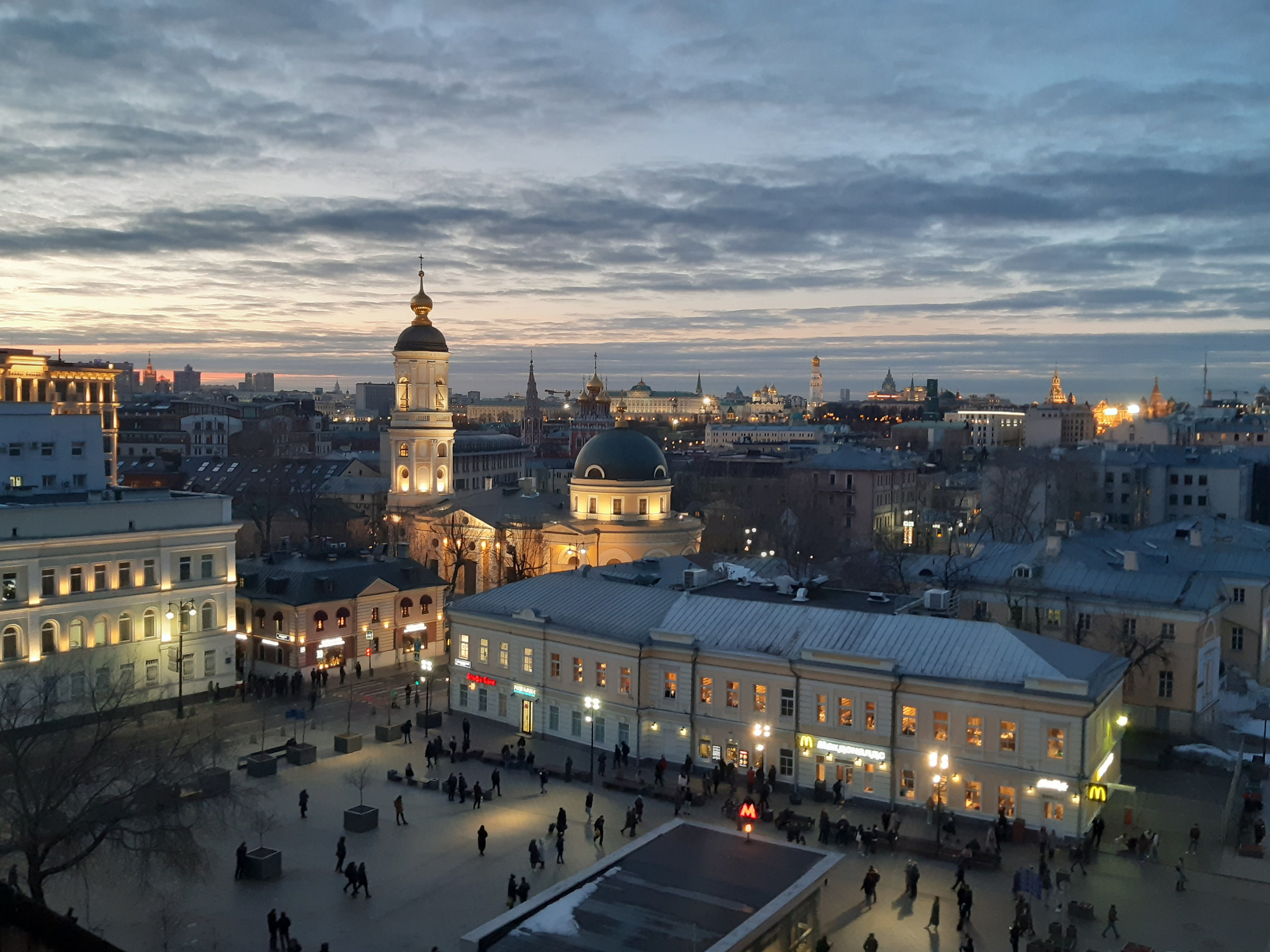 ANNE FLORE REY. Anne-Flore REY, Artist — Painter and Sculptor in TOULOUSE (FR)