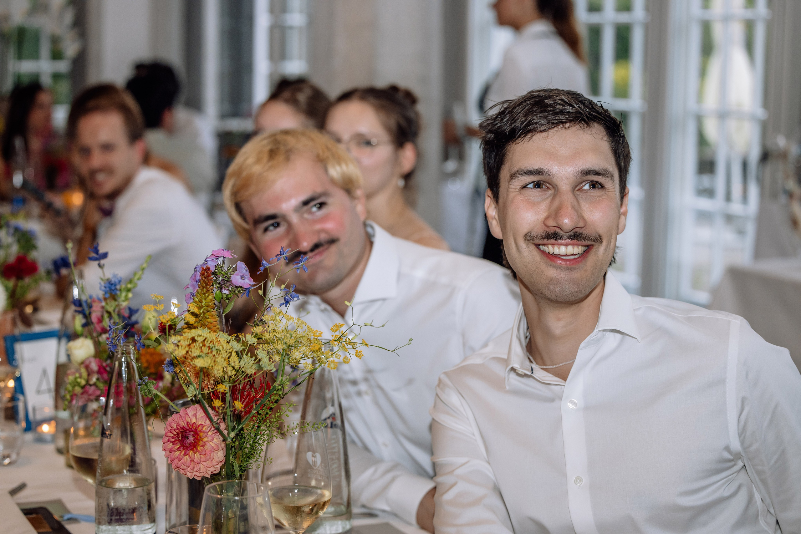 Café im Botanischen Garten. Deutsche - Japanische Hochzeit. Hochzeitsfotograf München Taufe Familienfotograf Tanja Mauke