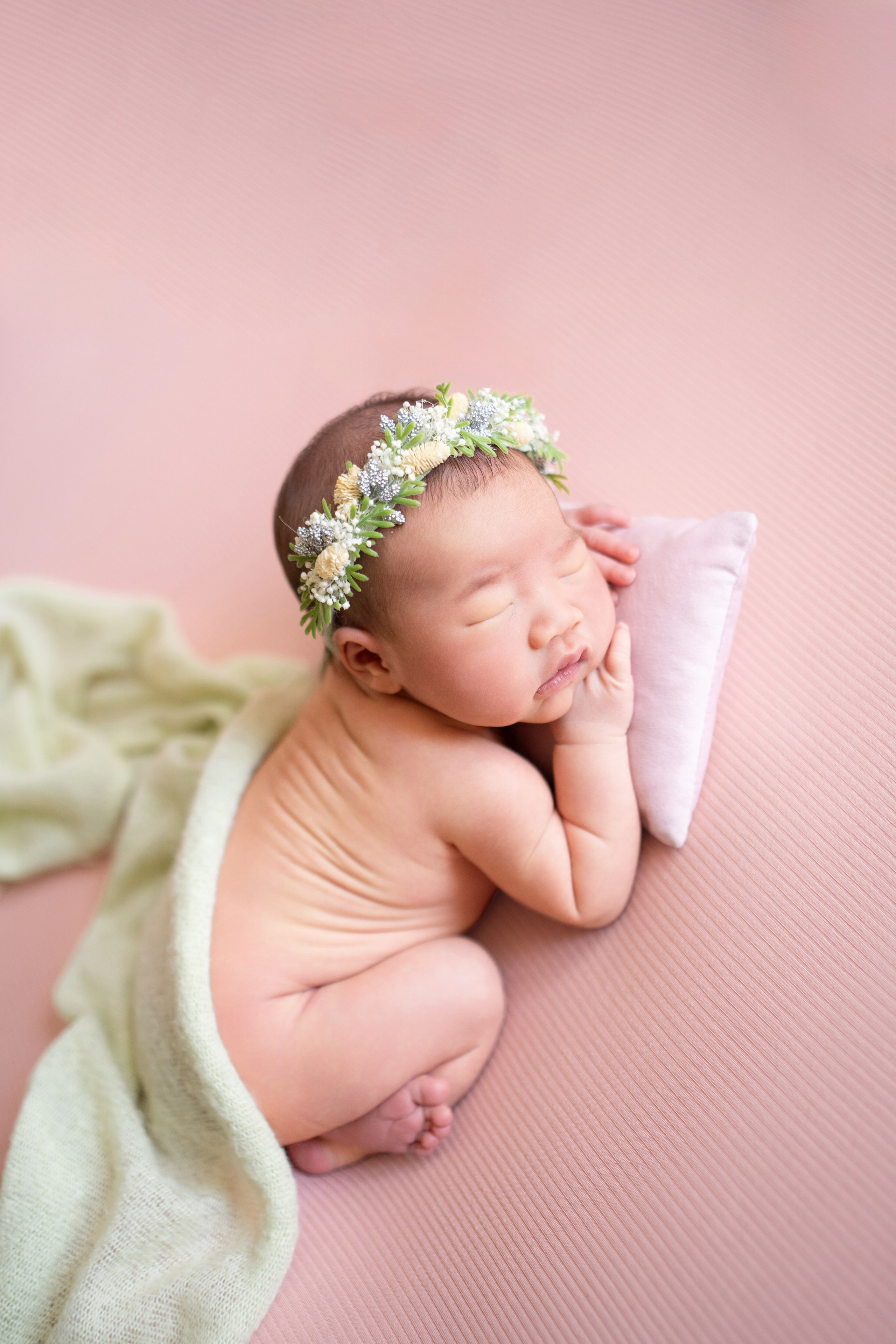 Posed Newborn. Maternity, family and newborn photography in San Francisco Bay Area