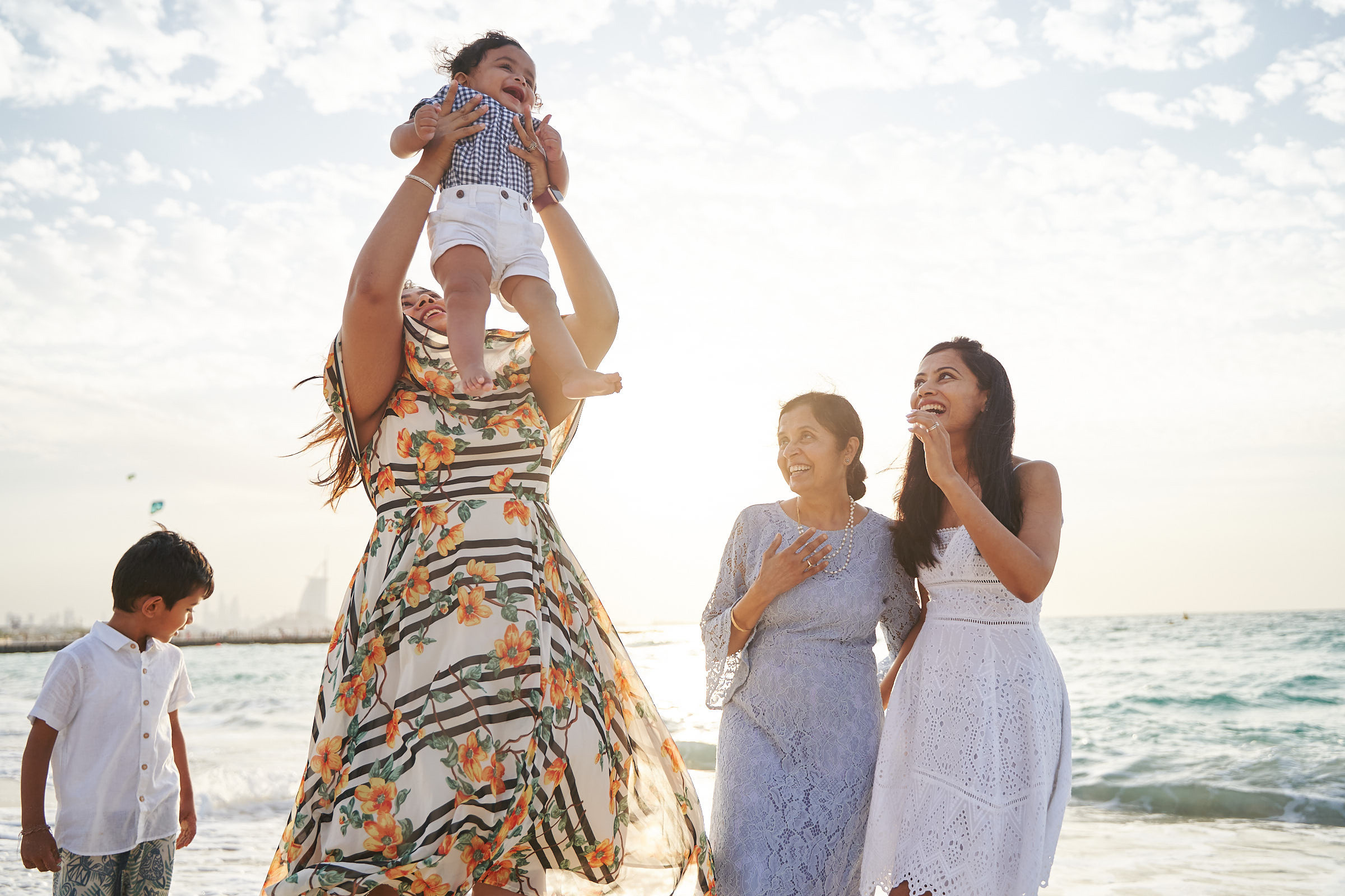 Family photo shoot gathering in Dubai