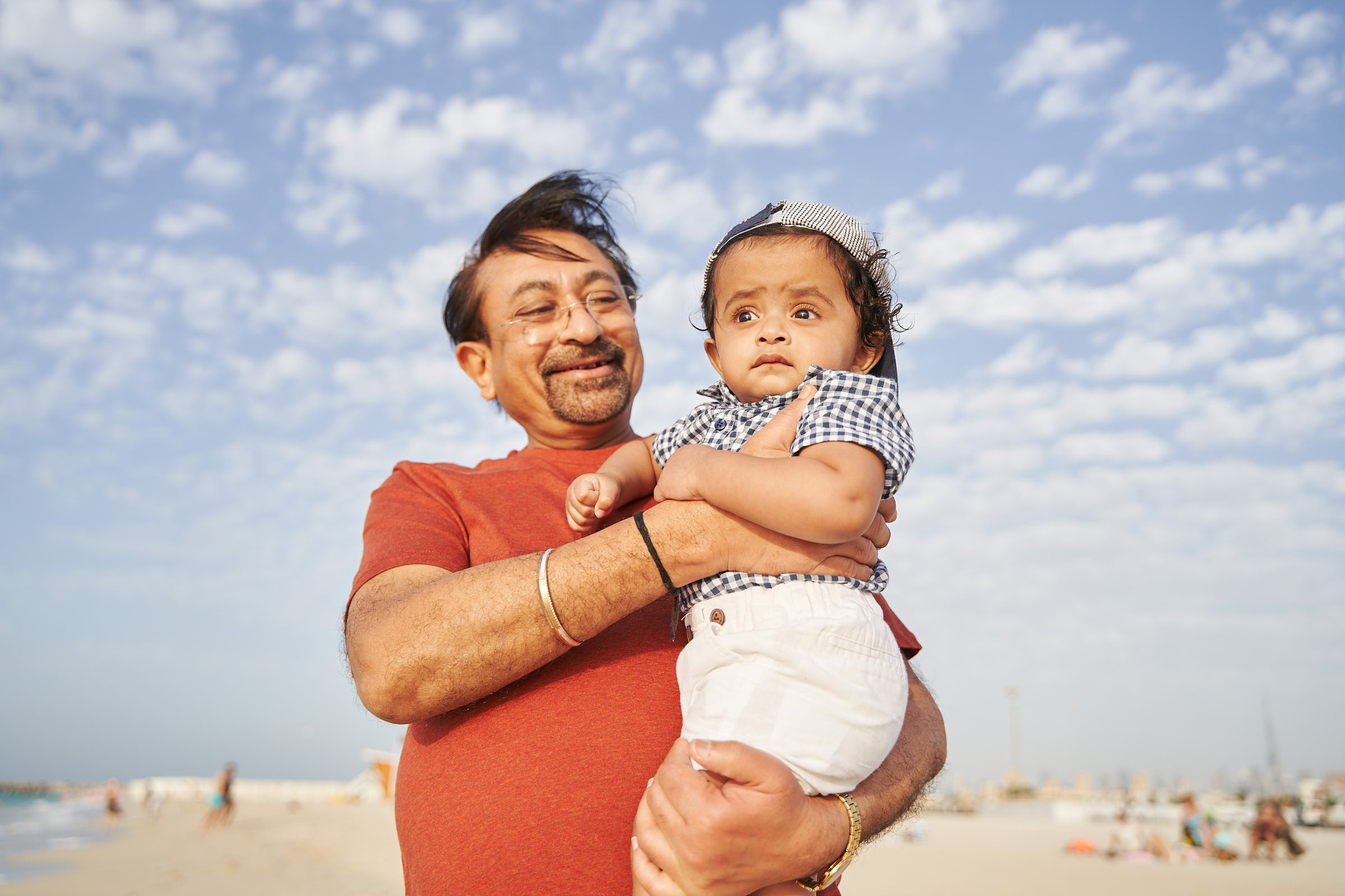 Family photo shoot gathering in Dubai