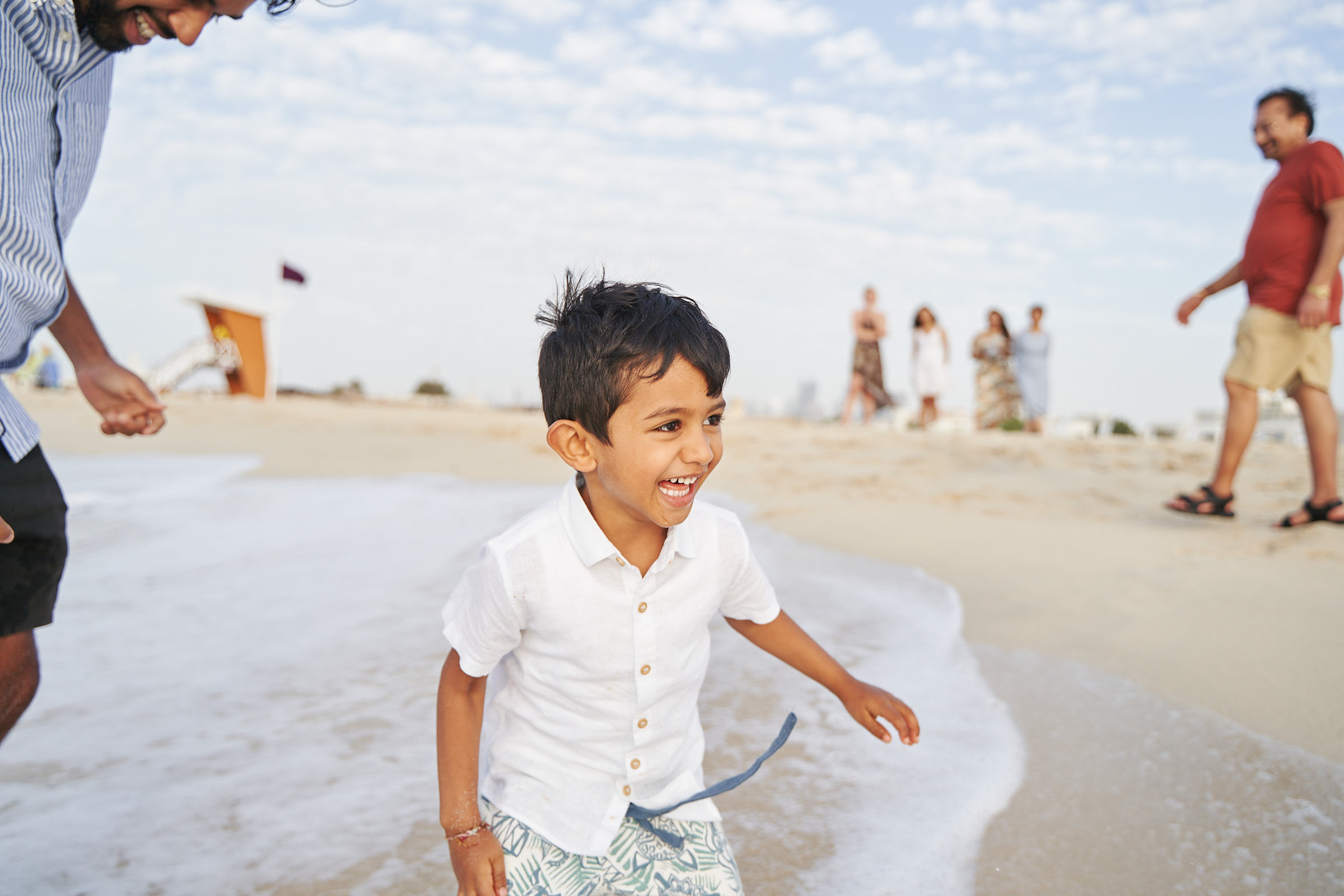 Family photo shoot gathering in Dubai