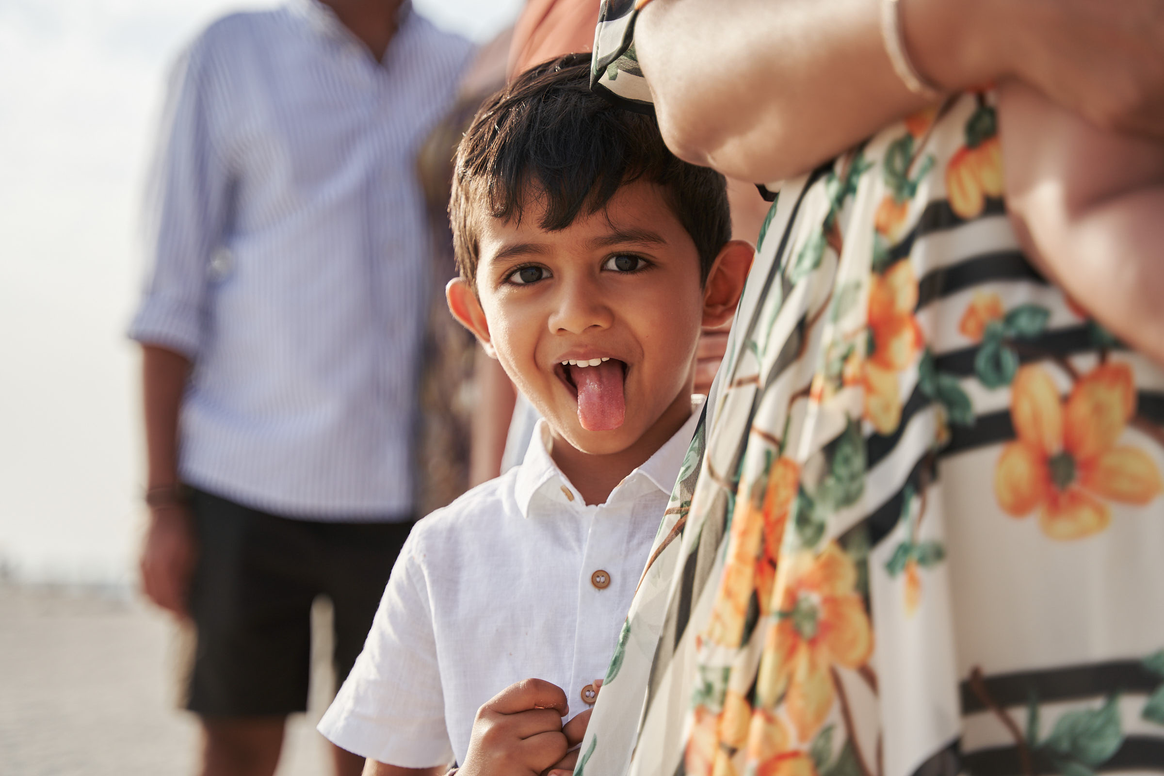 Family photo shoot gathering in Dubai