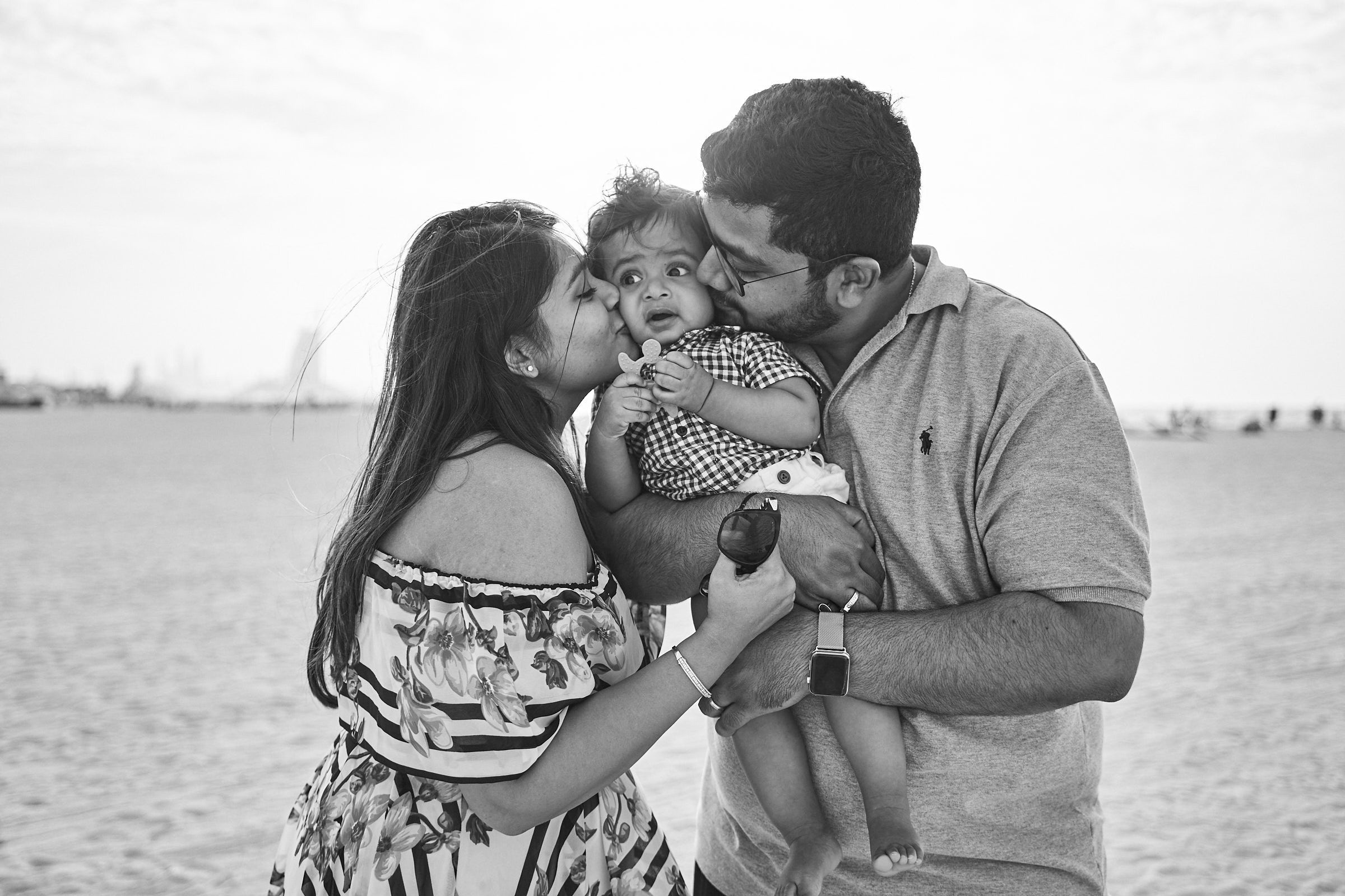 Family photo shoot gathering in Dubai