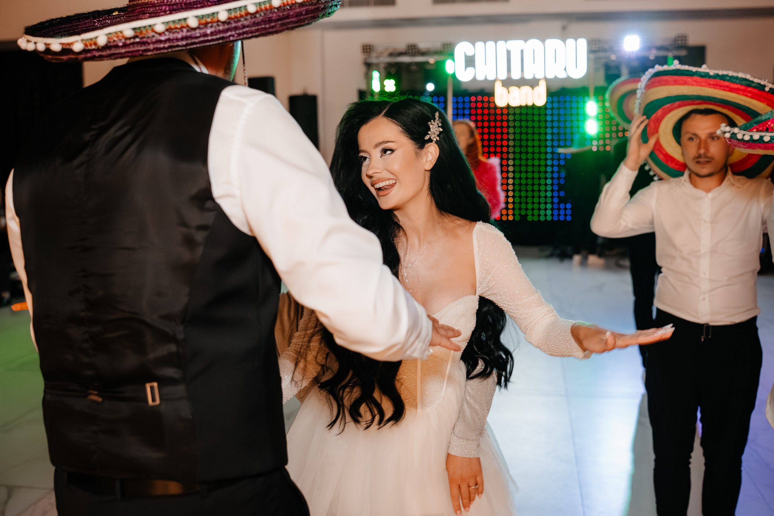 Catalina & Remus. Raw Studio. Fotograful tau de nunta!