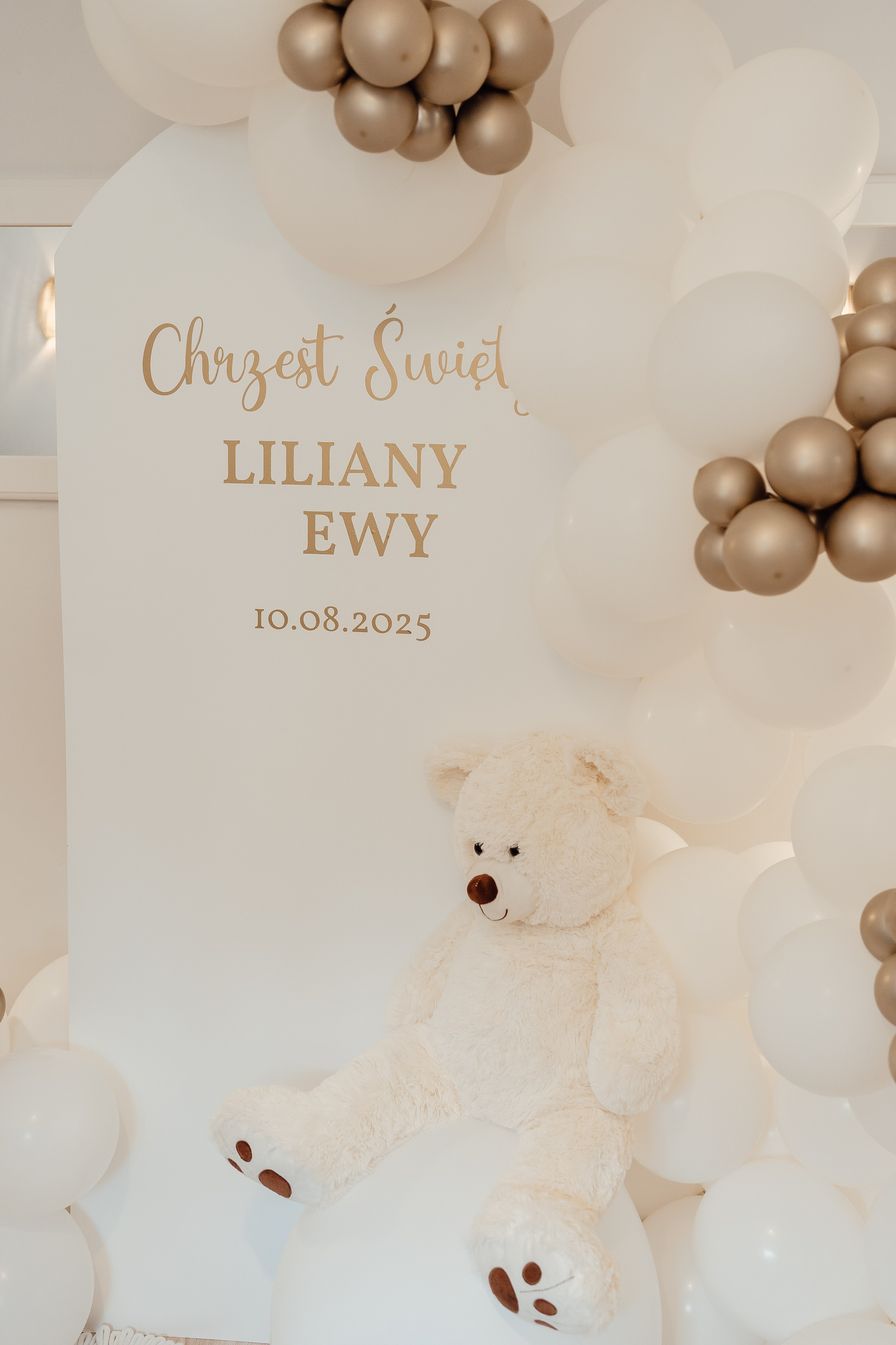 Reportaż z okazji Chrztu Świętego w Łodzi. Fotograf Łódź - sesja ciążowa, noworodkowa, dziecięca. Studio w Łodzi