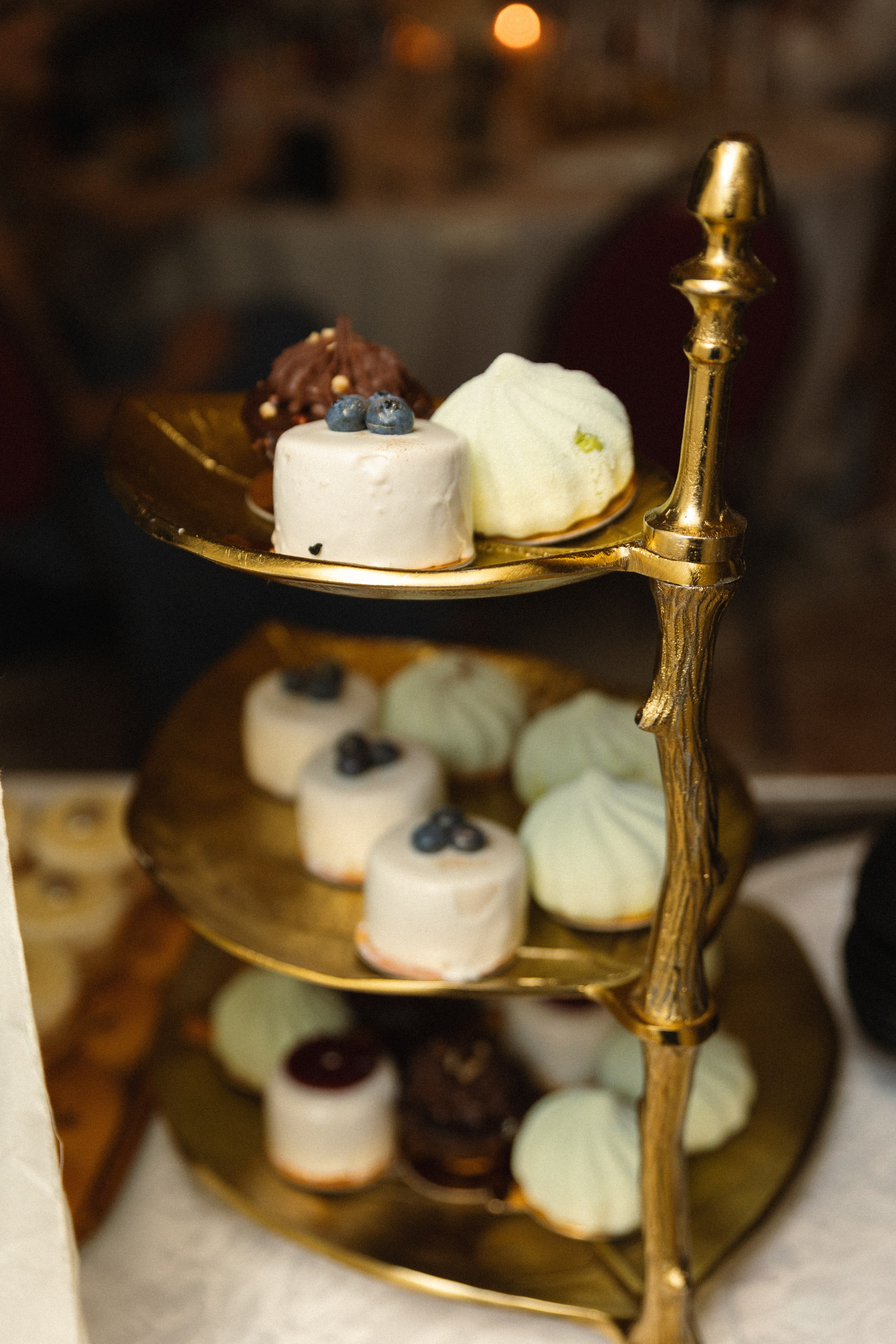 Elegant Castle Wedding in Austria | Alwin & Ruth’s Fairytale Celebration. Wedding photographer and videographer based in Timisoara, Romania