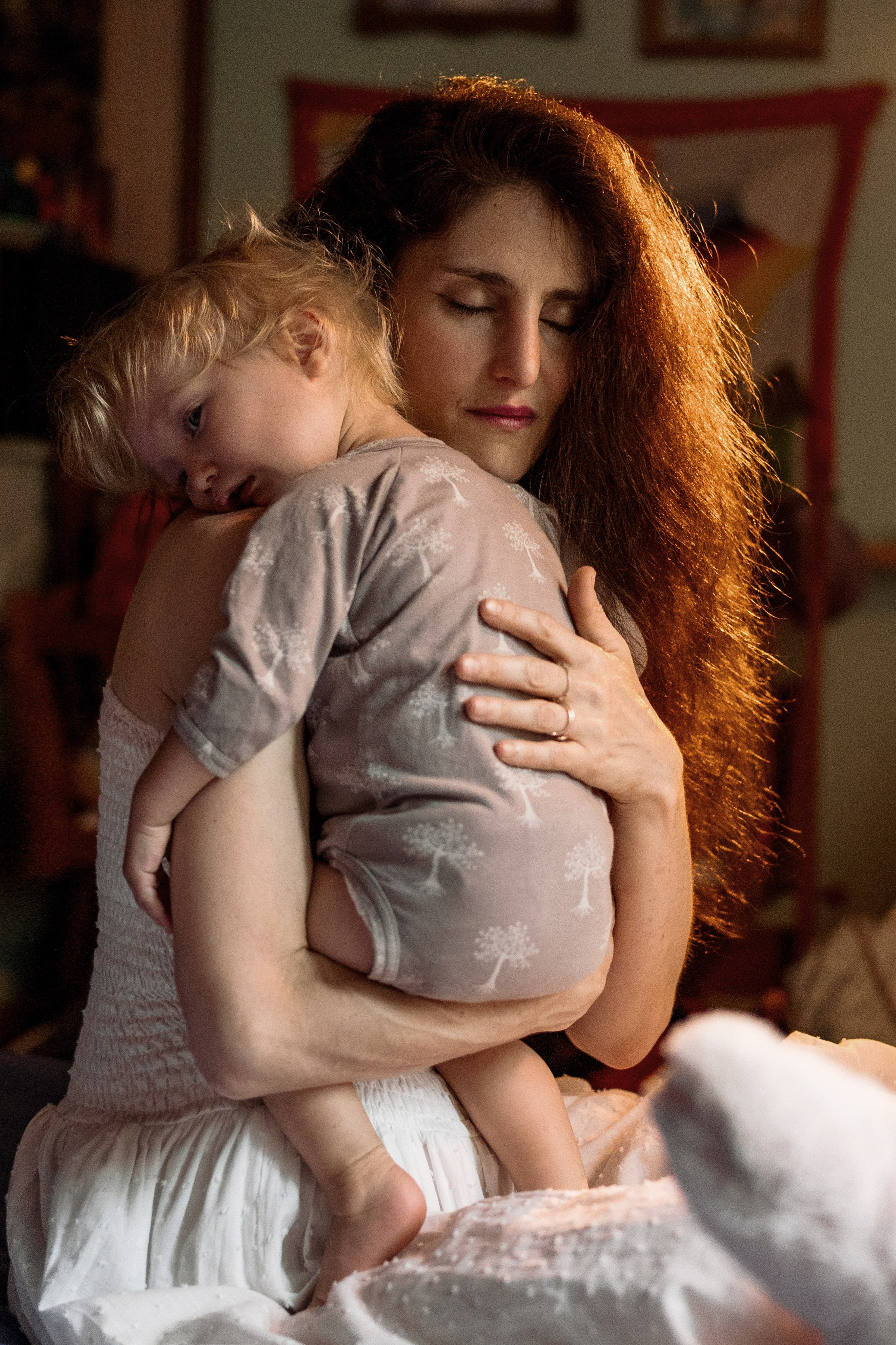 Family Photoshoot at Home in Philadelphia – Warm & Candid. Alisa Tant — Family and newborn photographer Bucks County, Montgomery county, Philadelphia, NJ