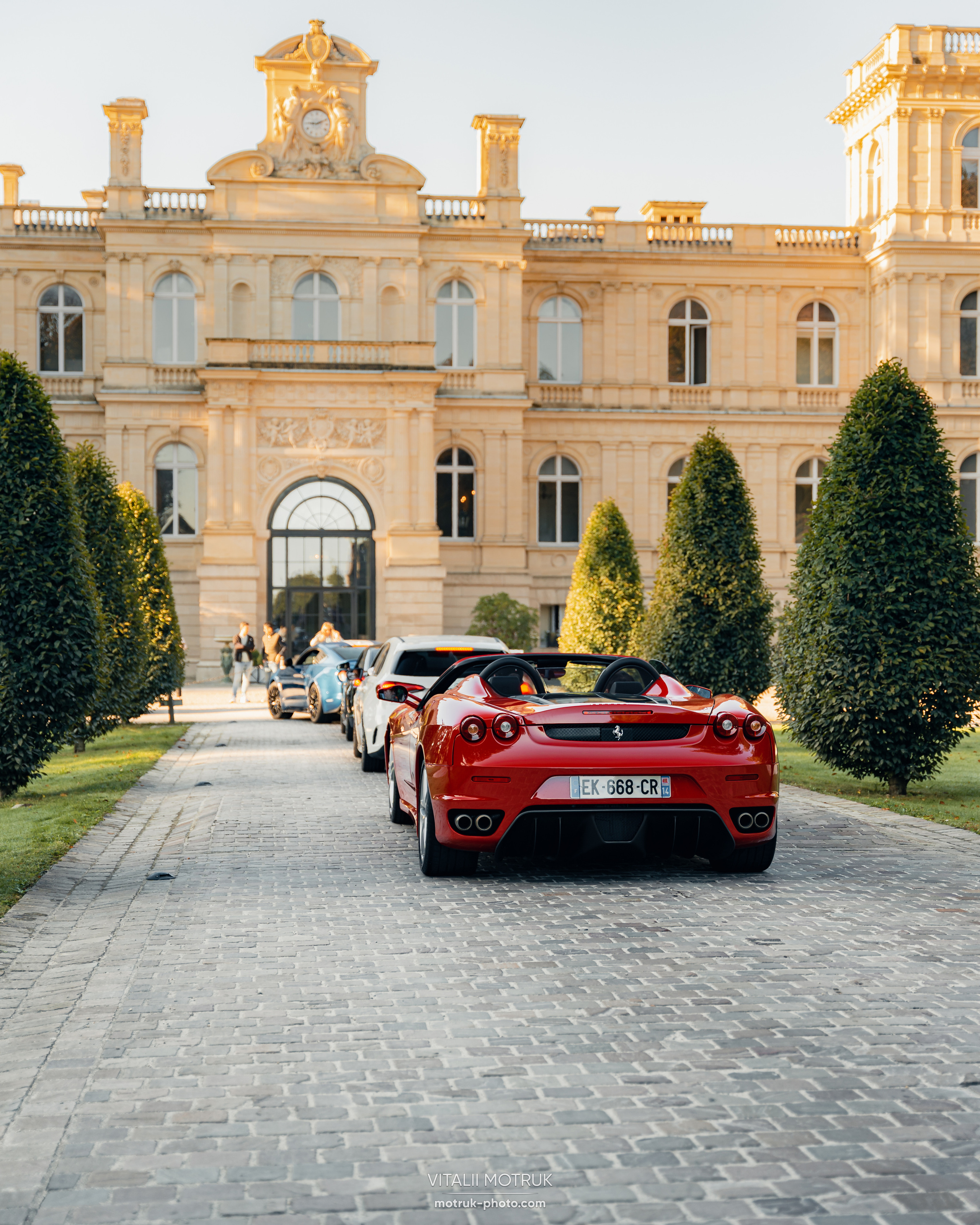 Collecting Cars. Photographe de voitures à Paris — Vitalii Motruk