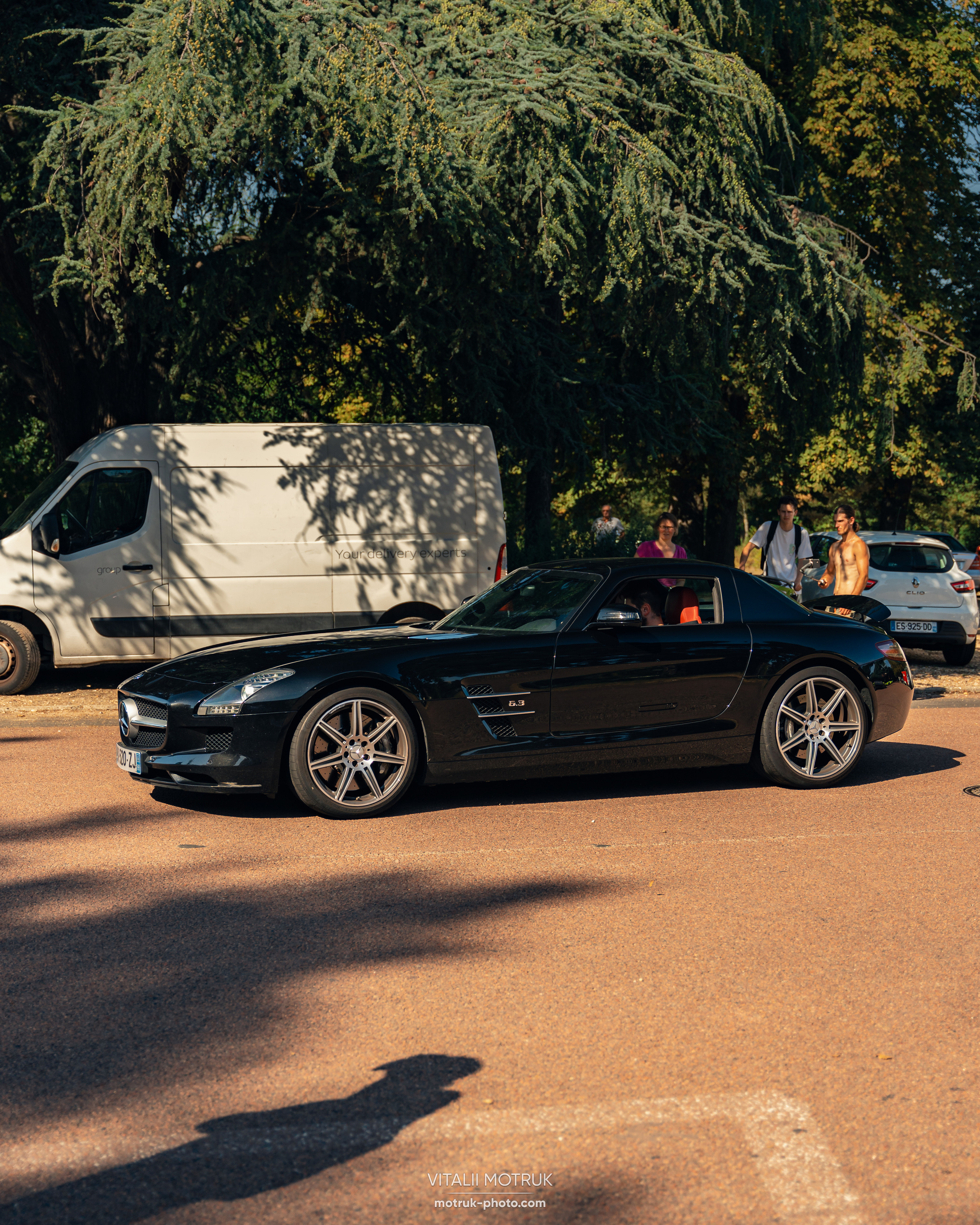 Rassemblement Auteuil 10 septembre. Photographe de voitures à Paris — Vitalii Motruk