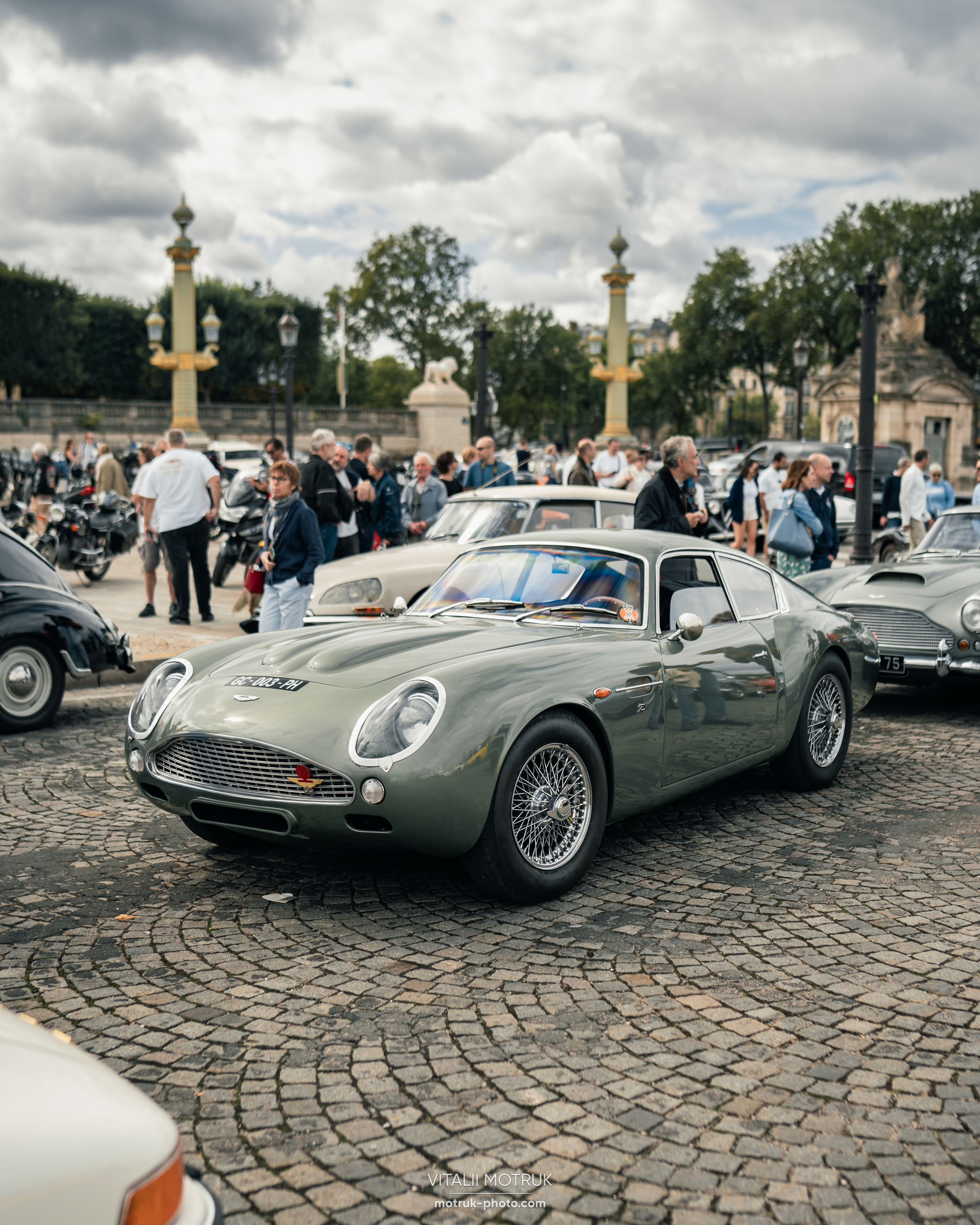 Traverser Paris. Photographe de voitures à Paris — Vitalii Motruk
