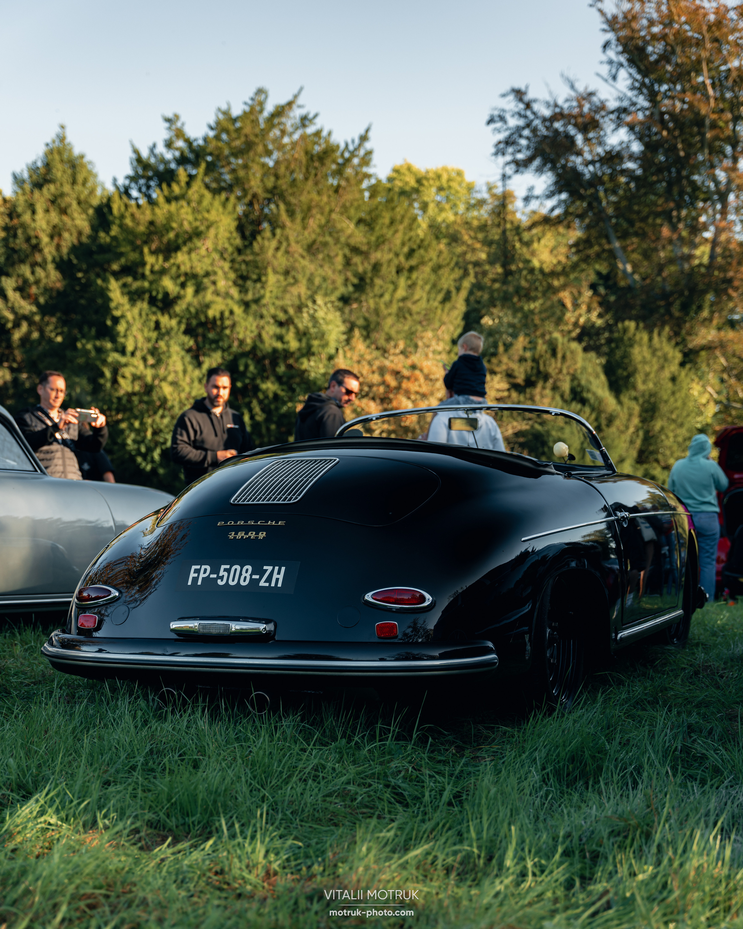 Collecting Cars. Photographe de voitures à Paris — Vitalii Motruk