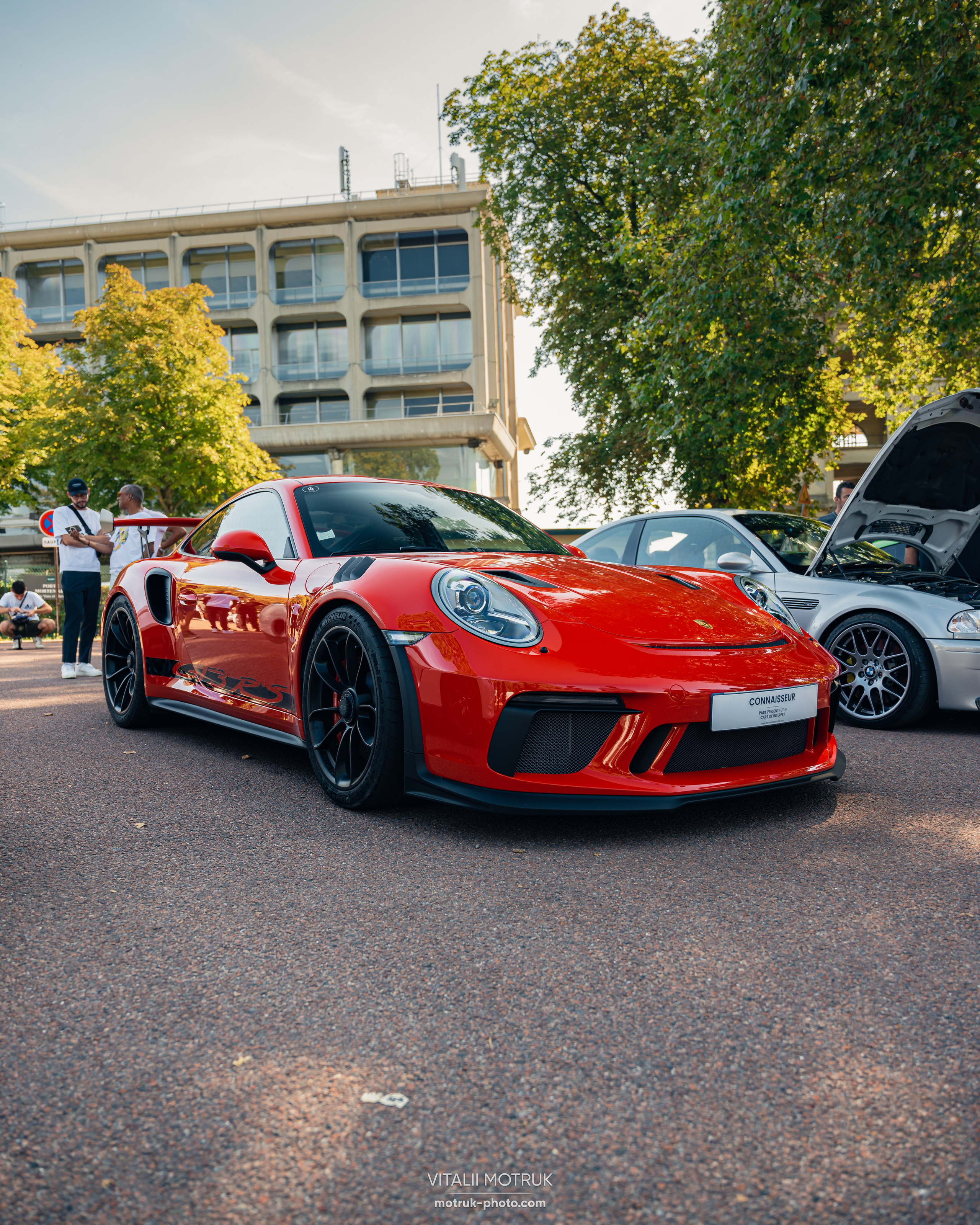 Rassemblement Auteuil 10 septembre. Photographe de voitures à Paris — Vitalii Motruk