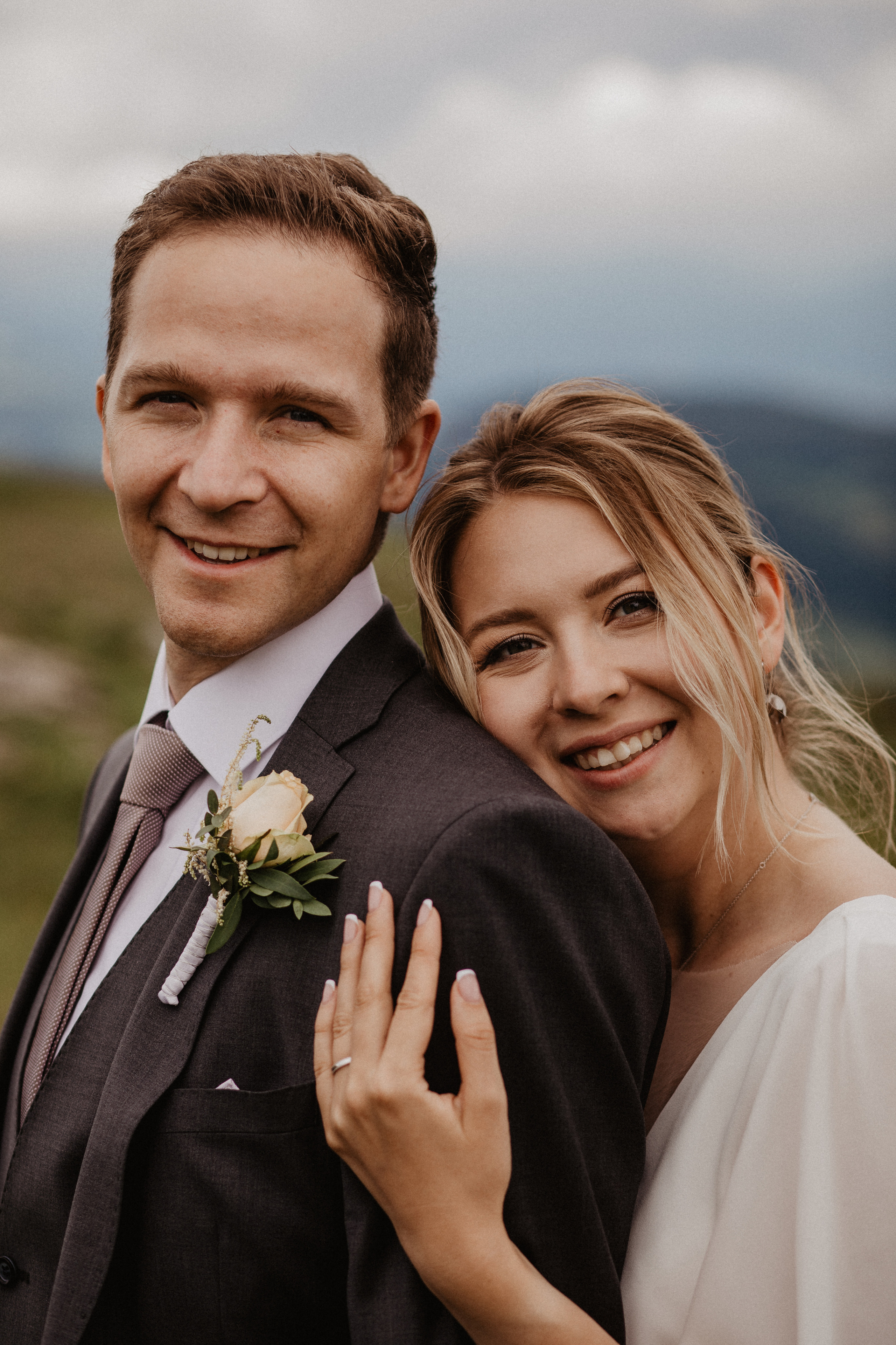 Christina+Roman. Iceland elopement photographer & videographer