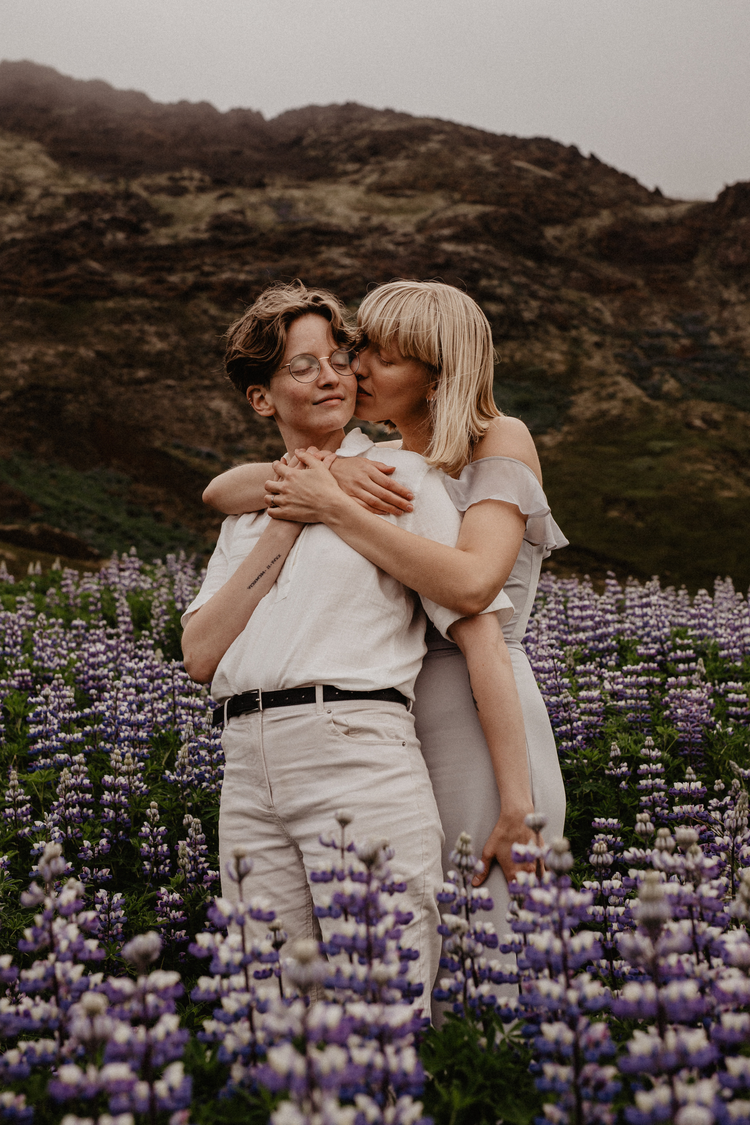 Ástrós+Sandra. Iceland elopement photographer & videographer