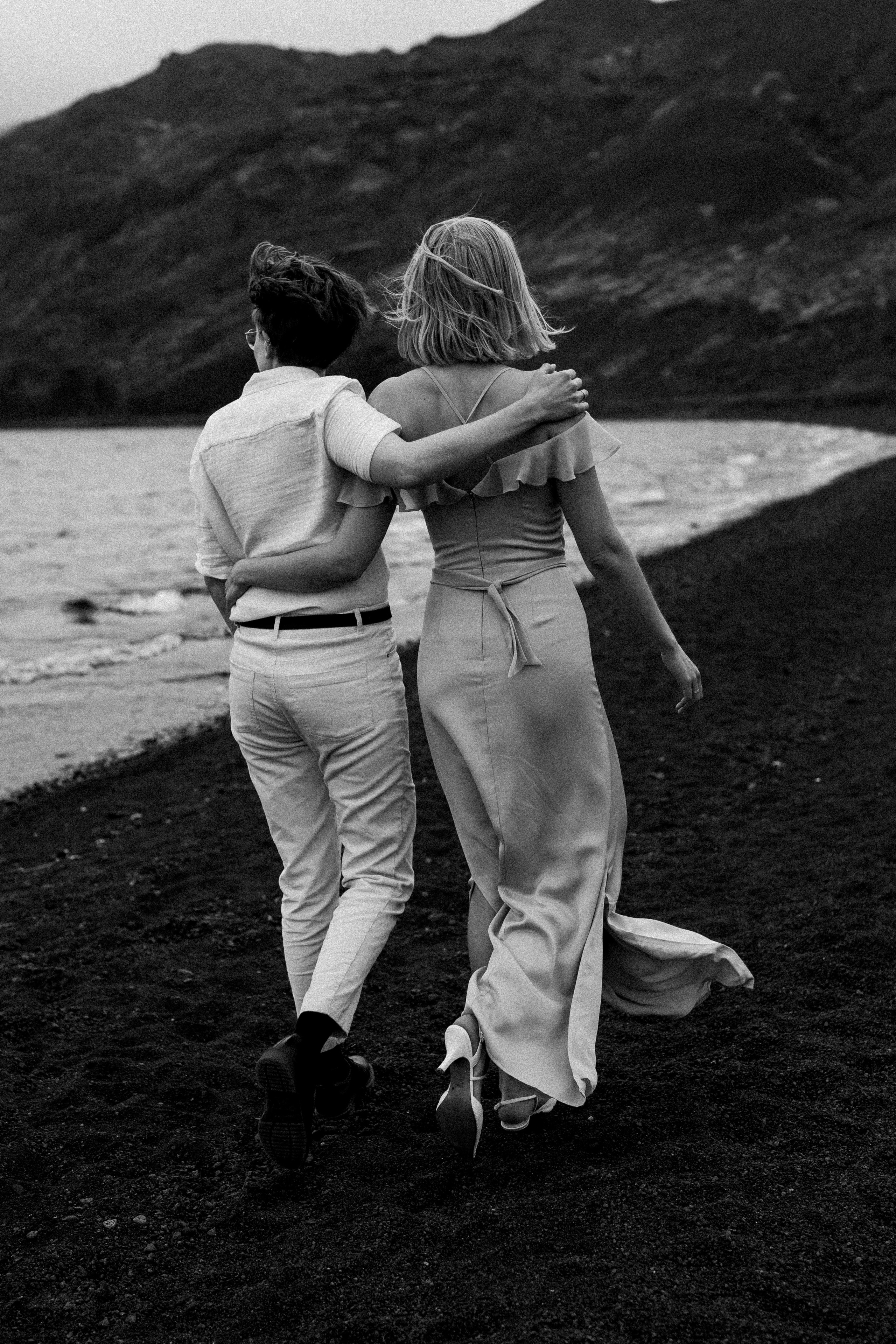 Ástrós+Sandra. Iceland elopement photographer & videographer