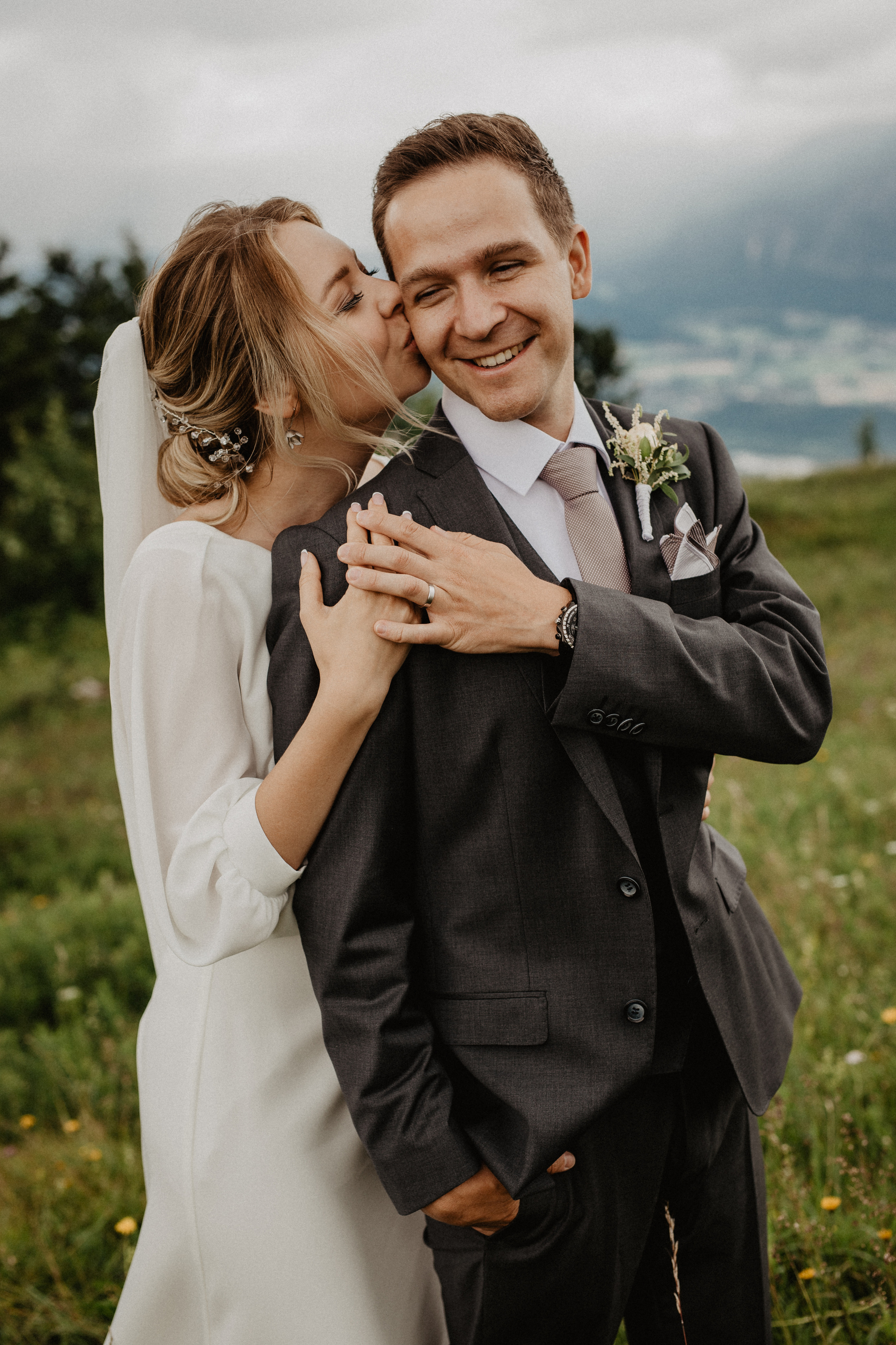Christina+Roman. Iceland elopement photographer & videographer