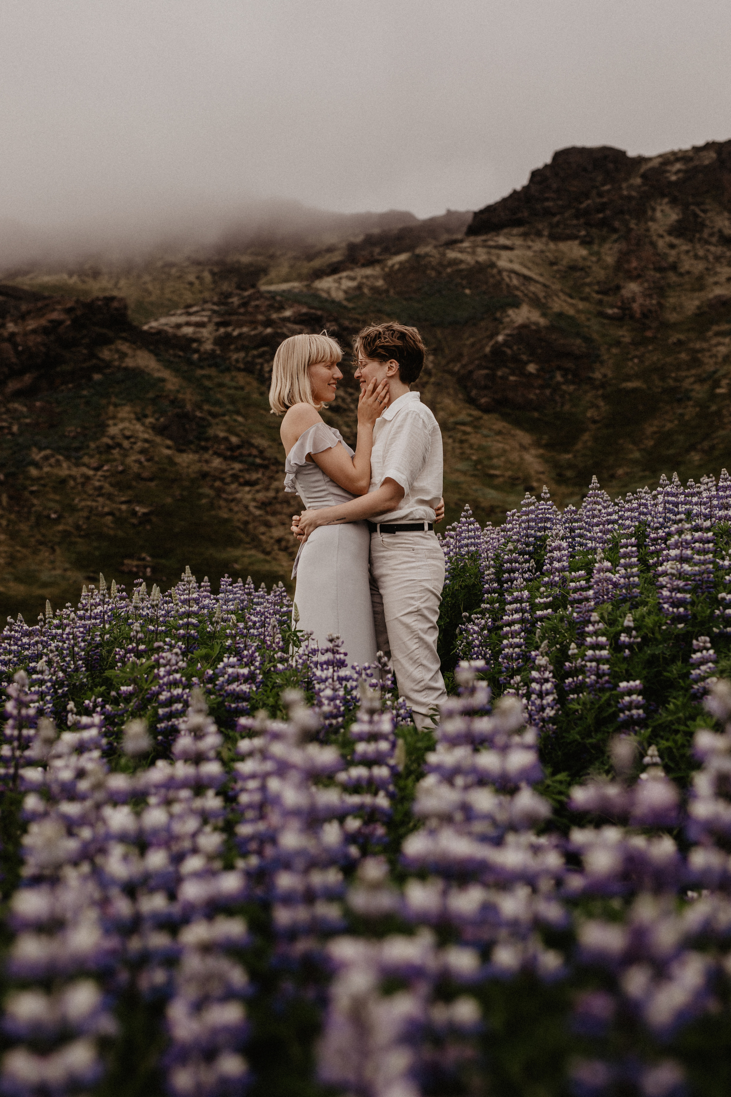 Ástrós+Sandra. Iceland elopement photographer & videographer