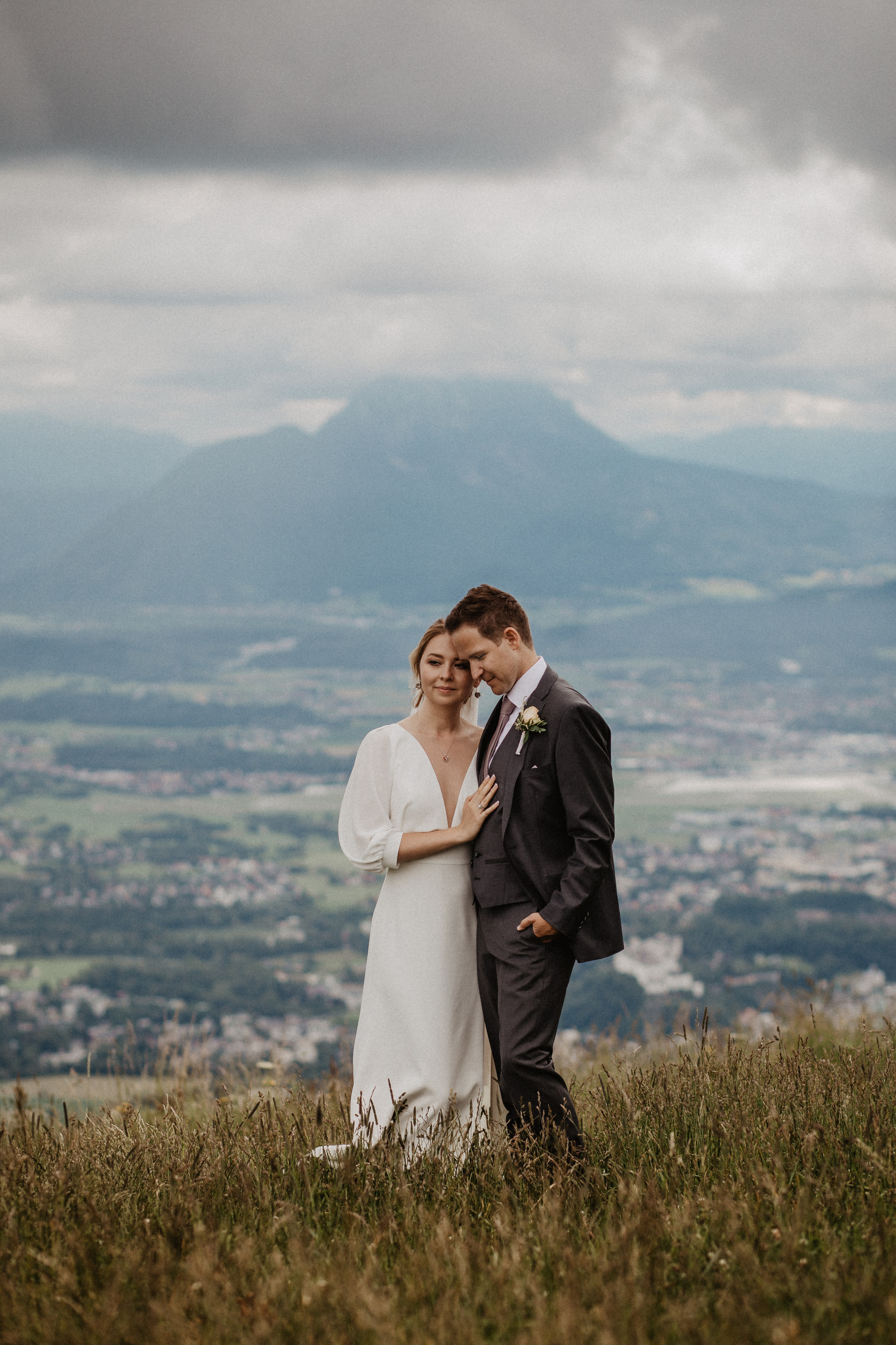 Christina+Roman. Iceland elopement photographer & videographer