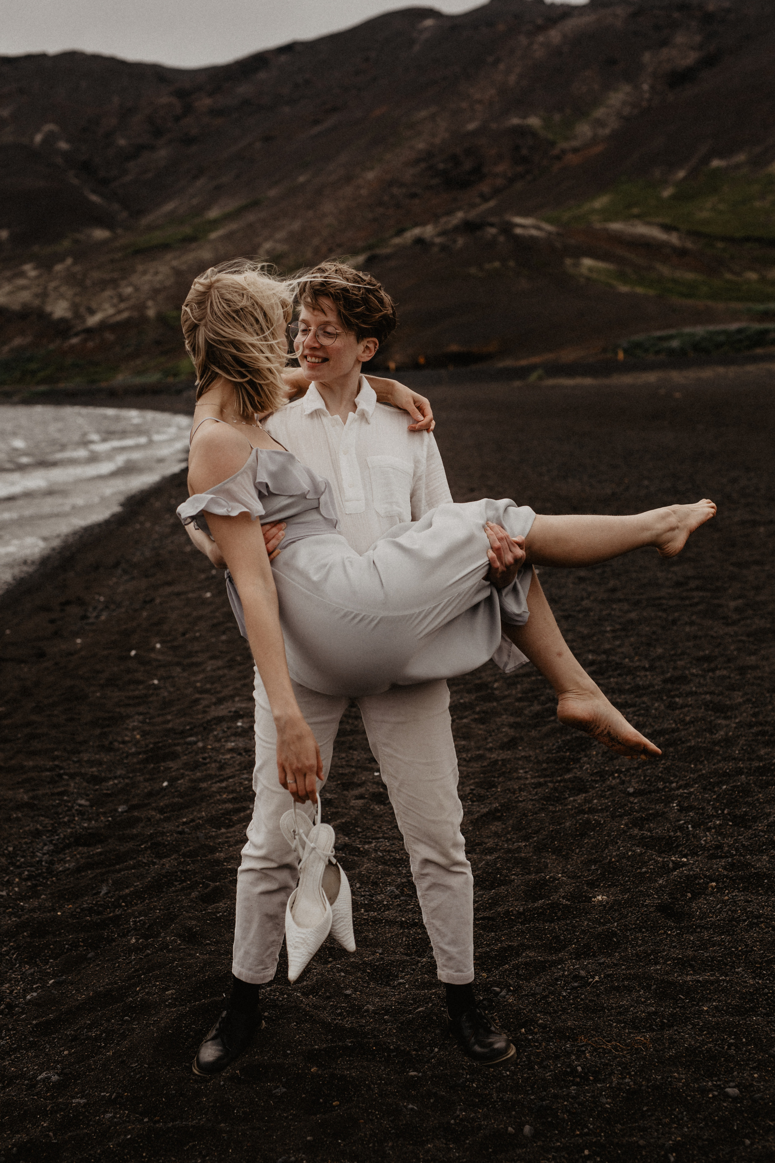Ástrós+Sandra. Iceland elopement photographer & videographer