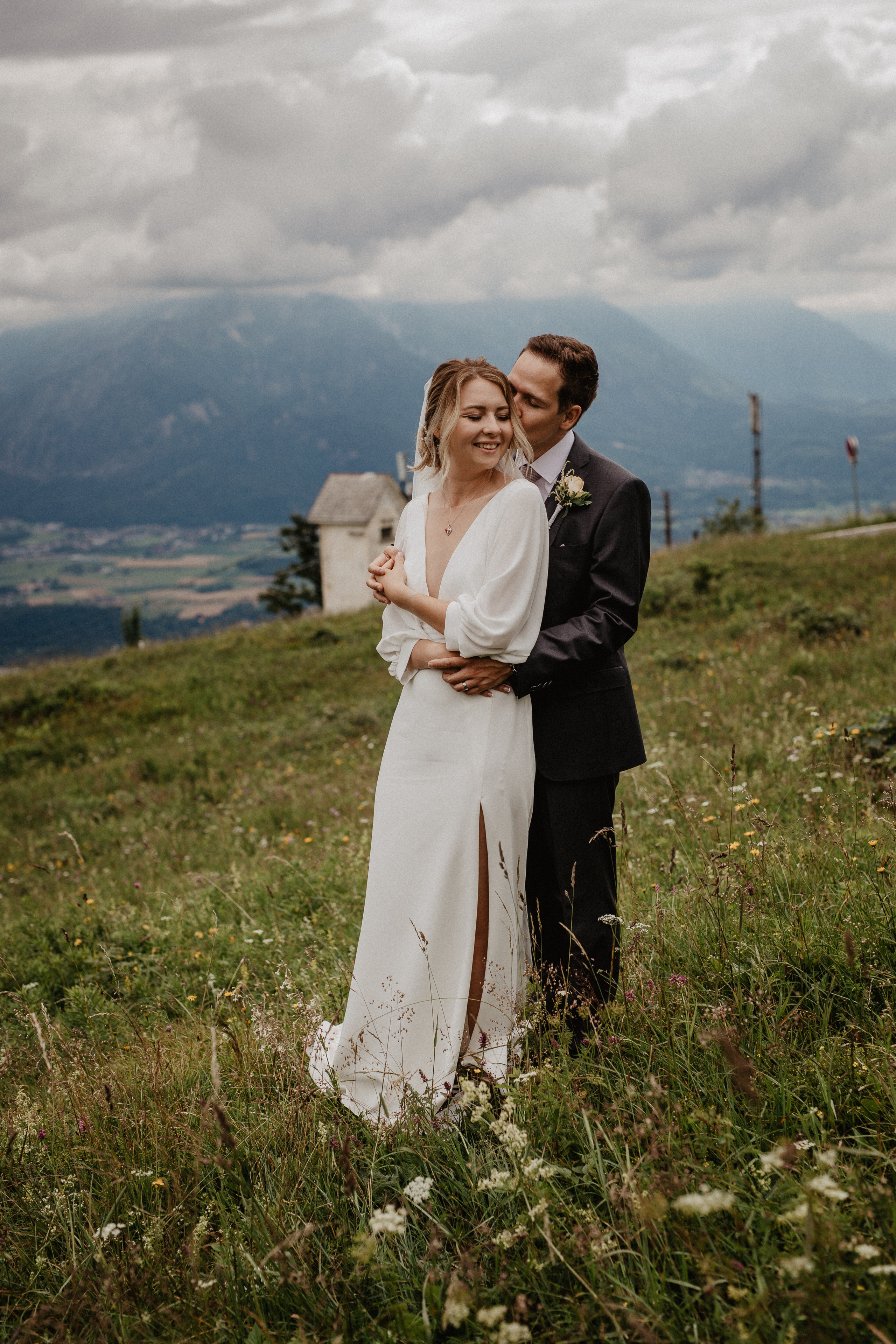Christina+Roman. Iceland elopement photographer & videographer