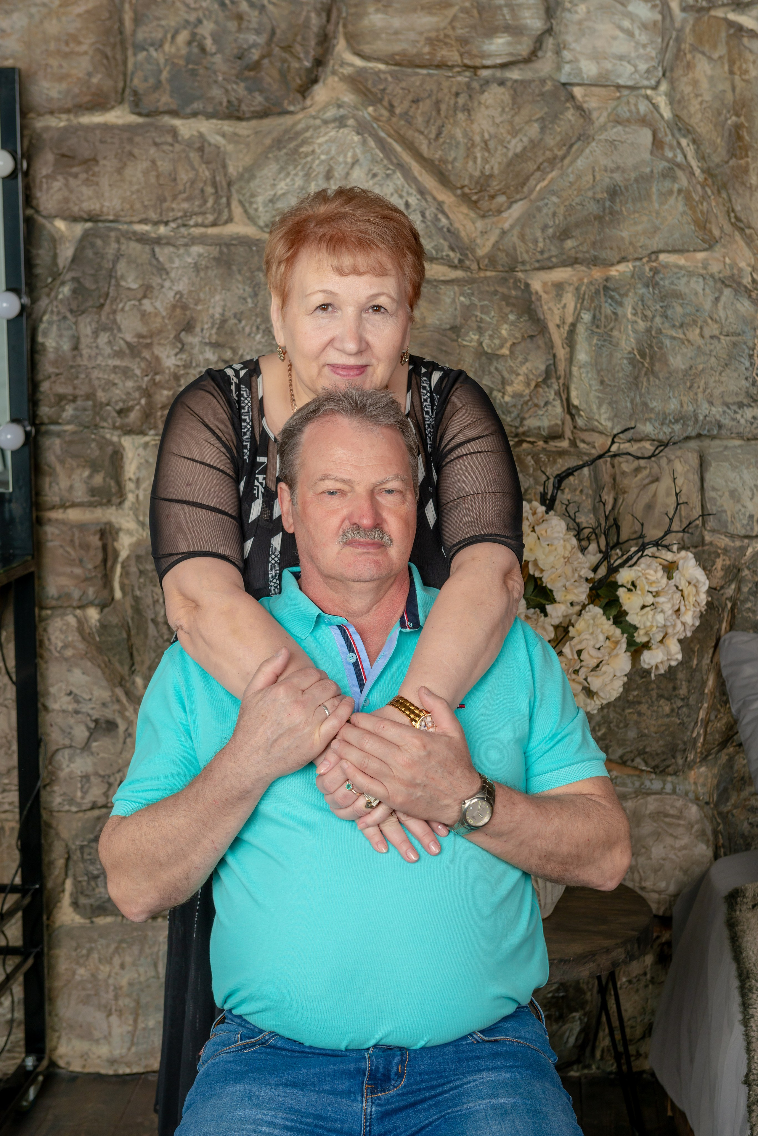 Photosession of a married couple in the studio. FOTÓGRAFO MÉXICO QUINTANA ROO