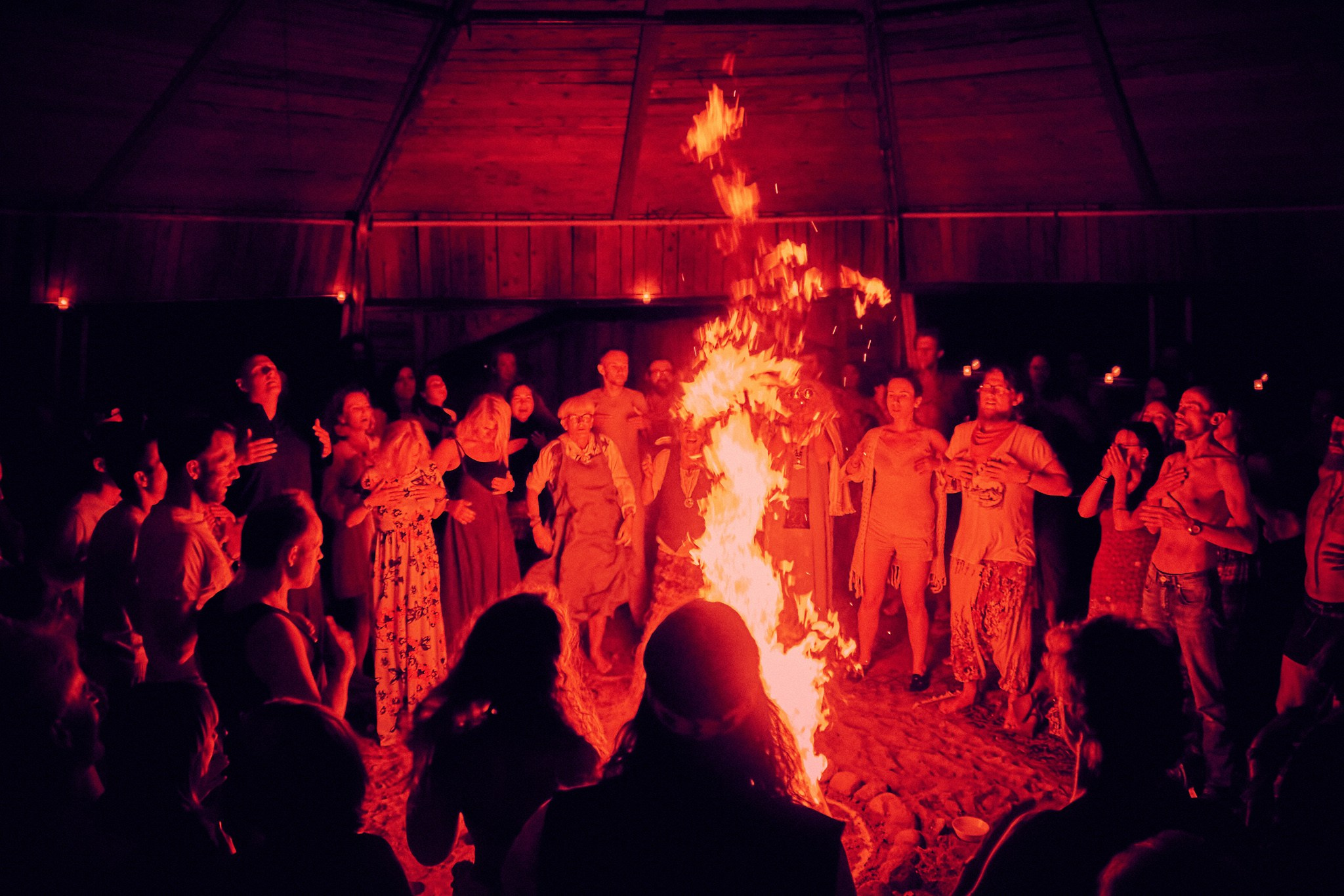 Portrety Ludzi, zrobione na Festiwalach Świadomościowych i Muzycznych: Dharma, ZIELONE KRĘGI, Wibracje, FRUŃ, Organic, Turkusowa Wyspa. Andriej Szypilow - Fotografia & Wideografia
