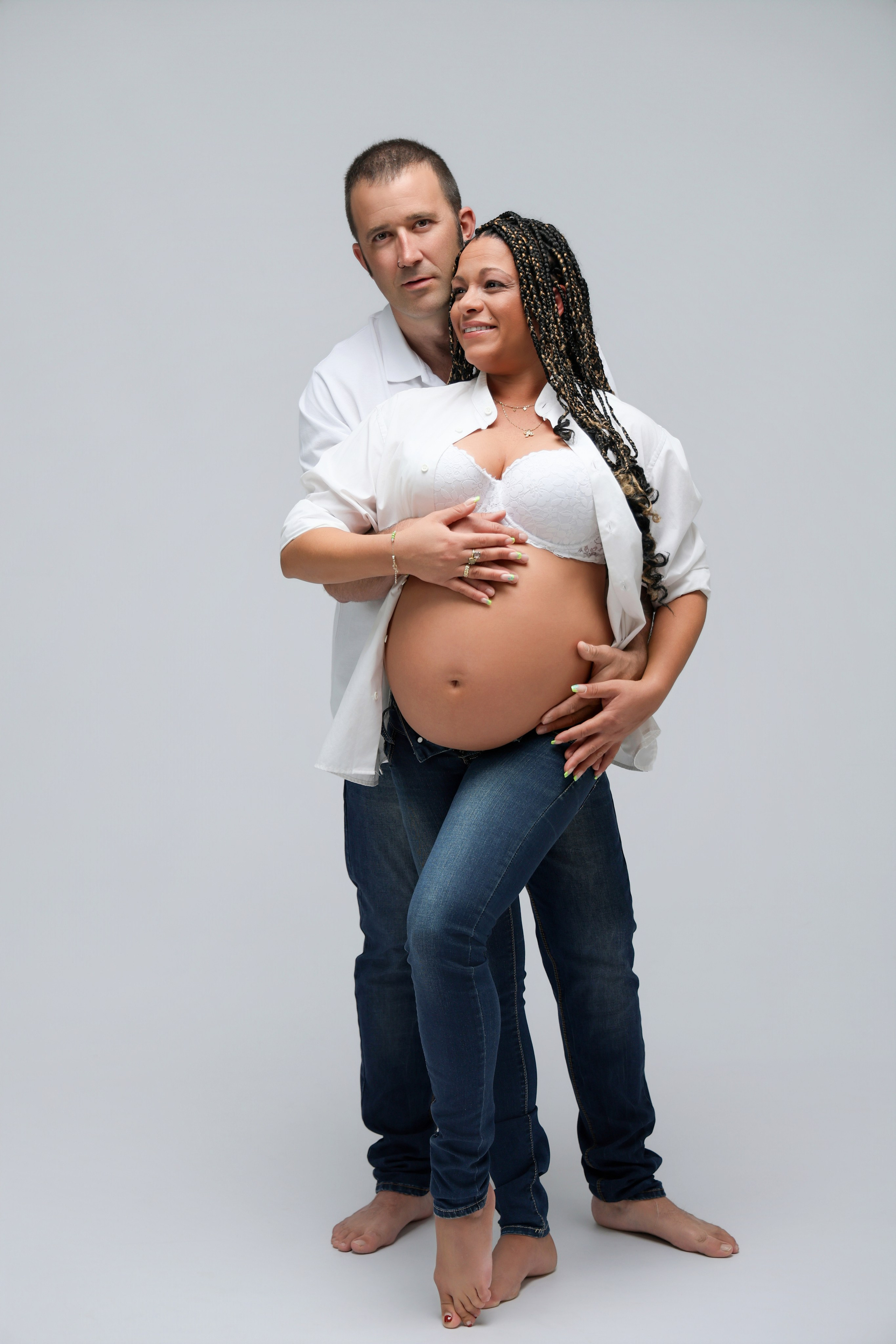 Nueva Sesión Embarazo En Estudio. Fotografía de Eventos, Embarazo y Familiar en Pirineos