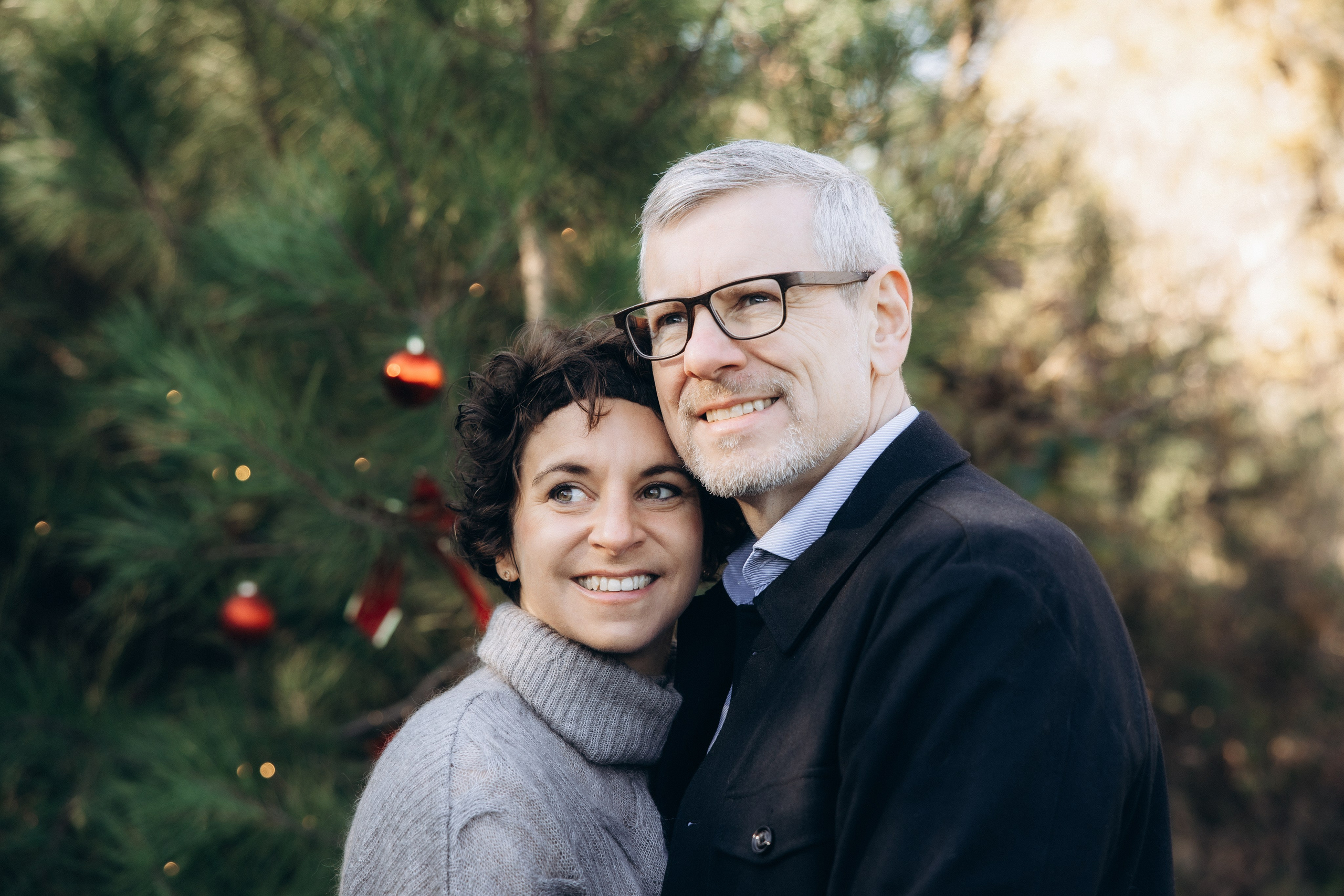 Christmas Love Story at Forêt de Bouconne. Eugénie Smirnova — your photographer in Toulouse and southwest France