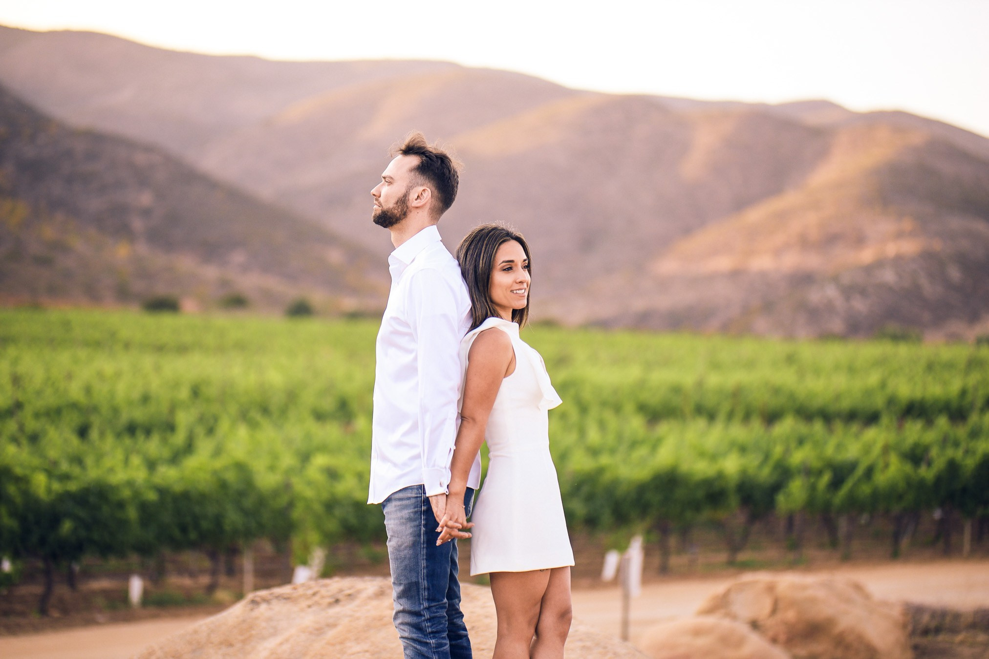 Hilo Negro Valle de Guadalupe Save The Date Ruth y Matt. Estudio de fotografia en Tijuana