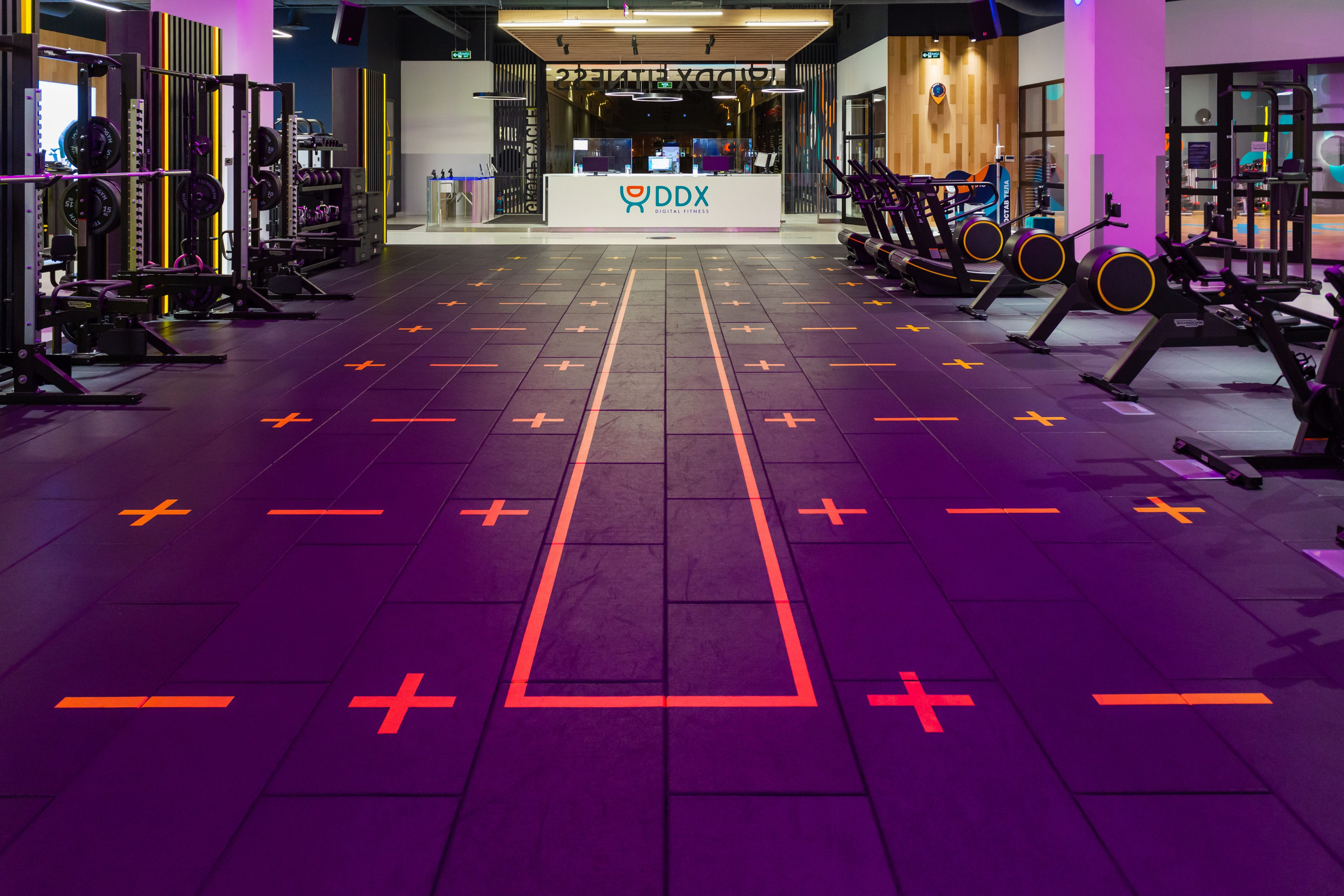 Фитнес-клуб DDX Fitness в ТЦ Июнь Мытищи. ФОТОГРАФ МЕКСИКА КИНТАНА-РОО