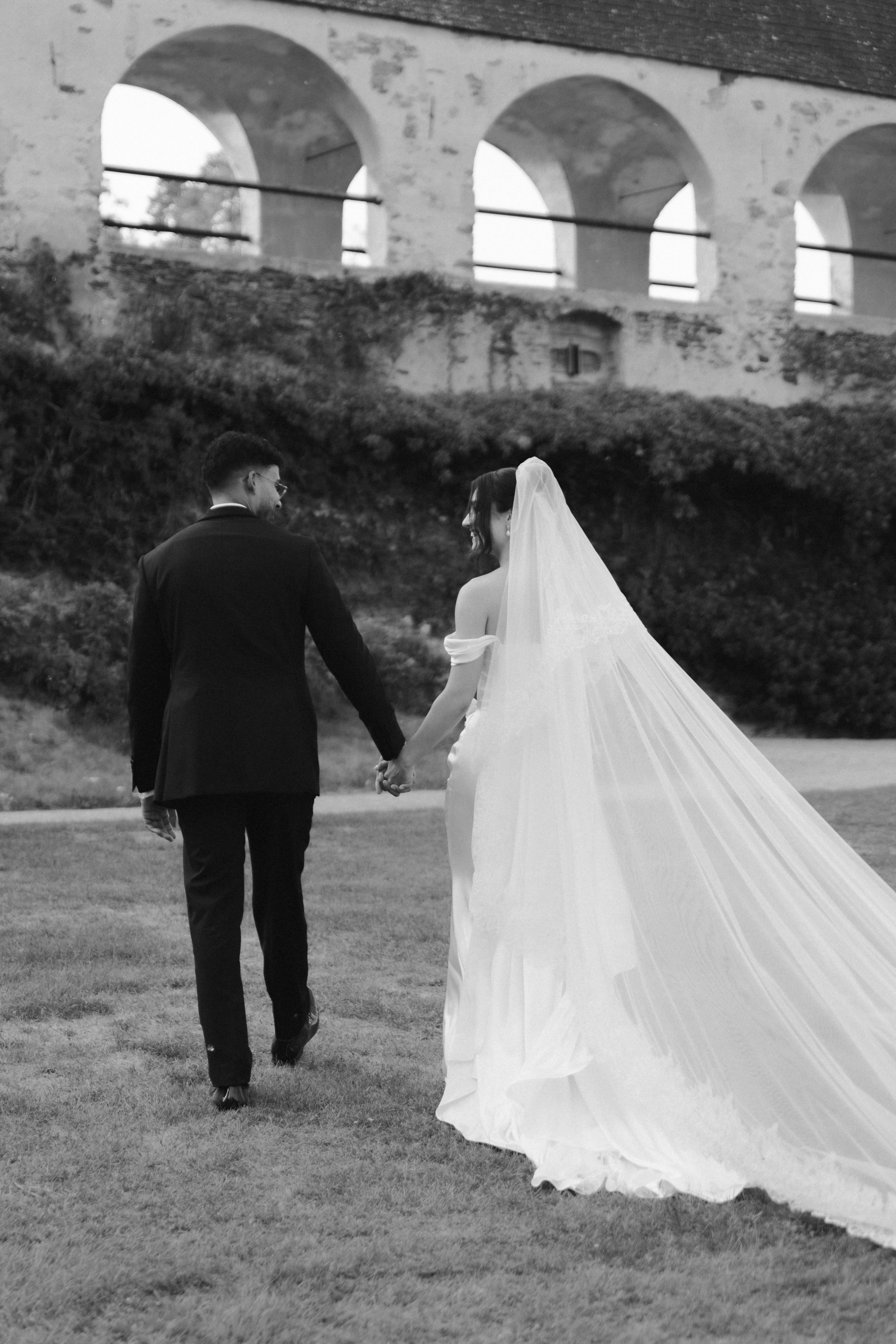 Elegant Castle Wedding in Austria | Alwin & Ruth’s Fairytale Celebration. Wedding photographer and videographer based in Timisoara, Romania