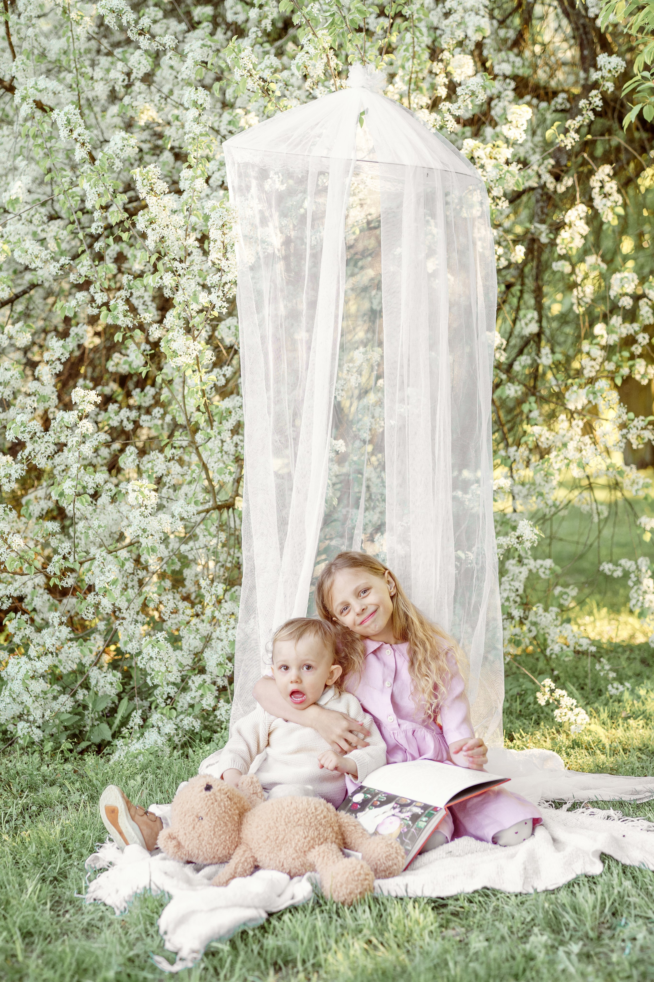 Sesja w plenerze. Fotograf Łódź - sesja ciążowa, noworodkowa, dziecięca. Studio w Łodzi