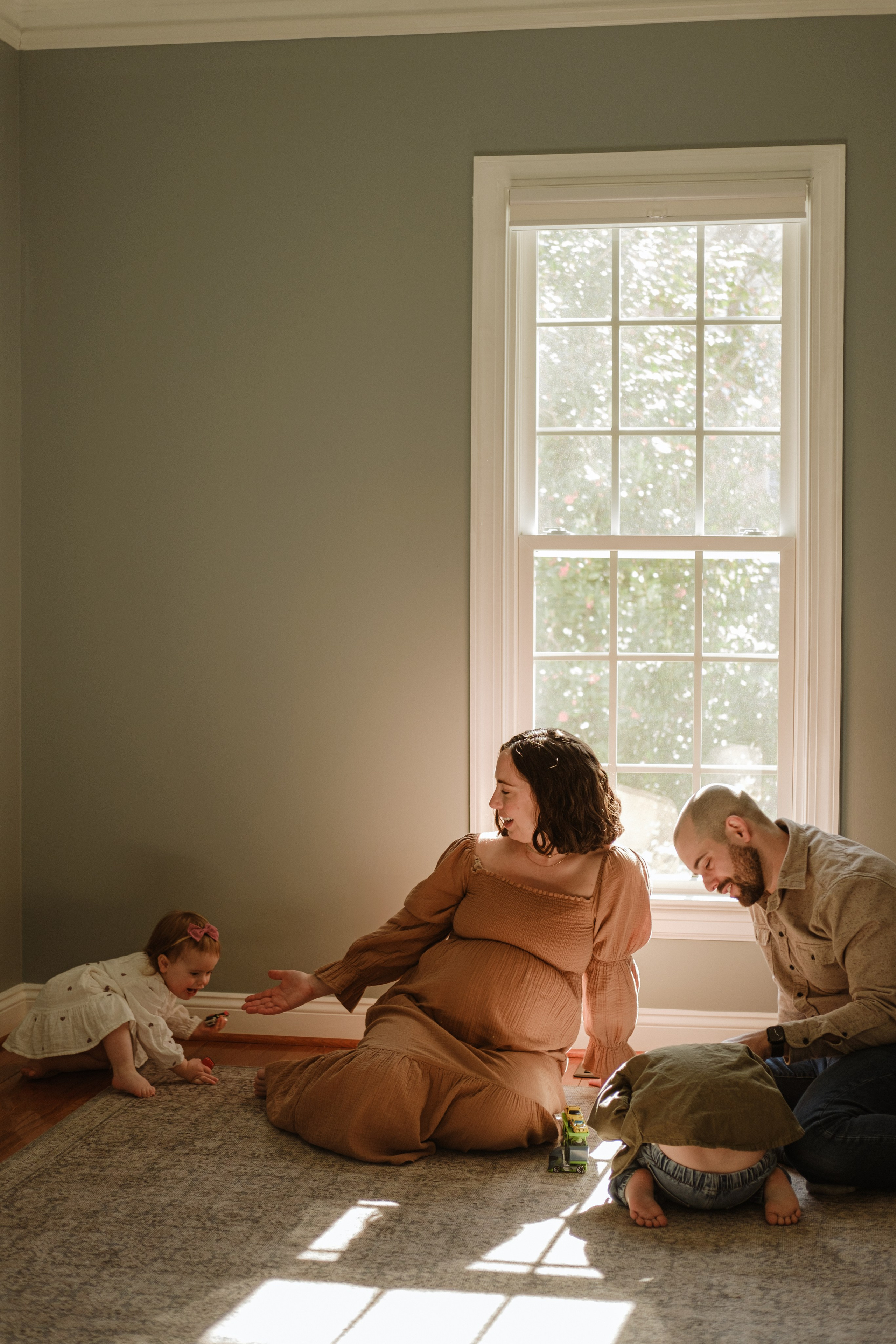 Richmond, VA Maternity Photographer | Editorial & Documentary Portraits. Family Photographer Richmond VA | Anna Dobrovolskaia