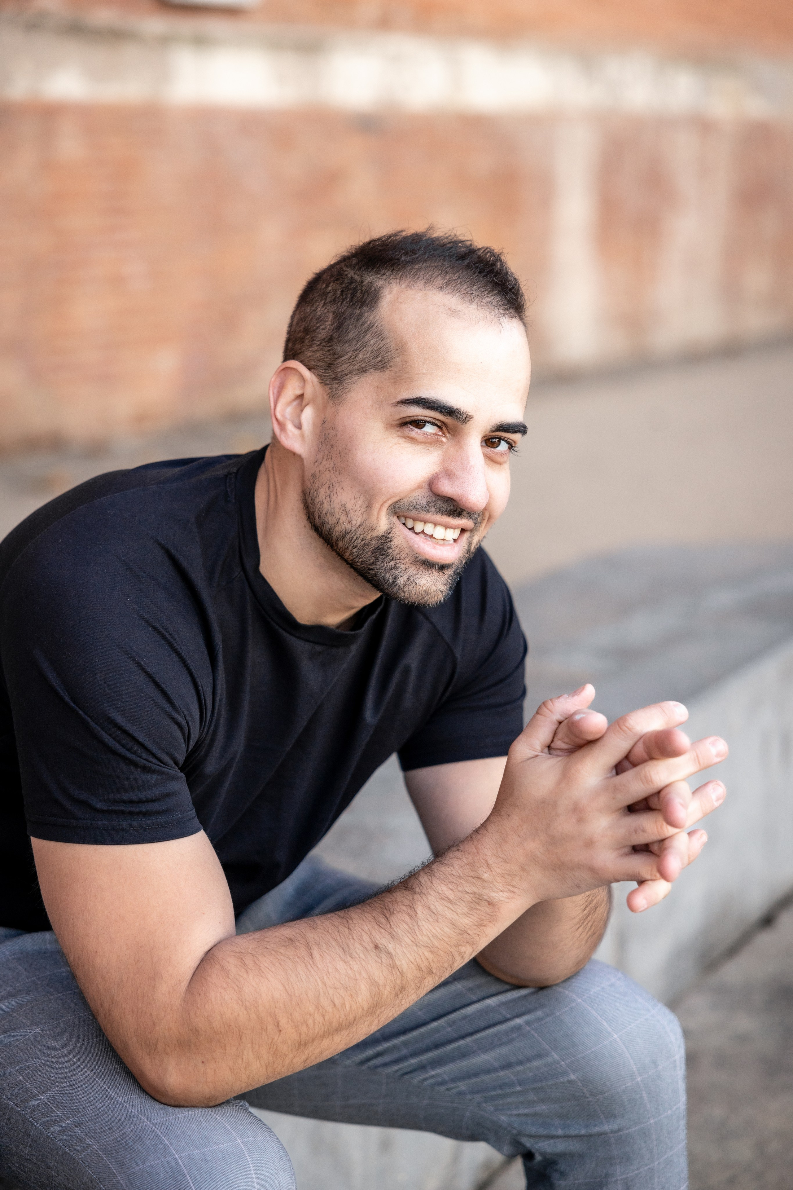 Tailored photo sessions for your personal brand. Eugénie Smirnova — your photographer in Toulouse and southwest France