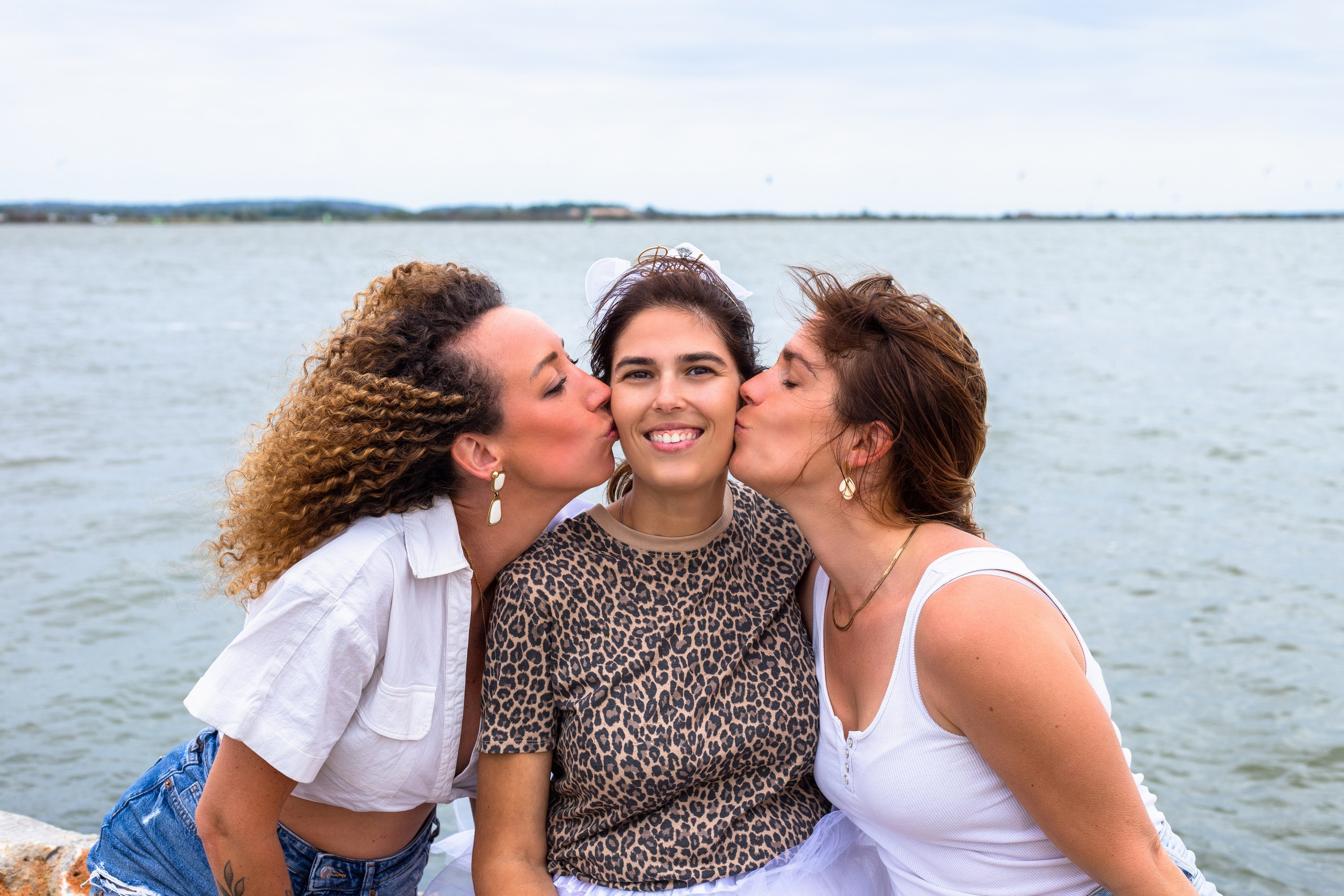 Séance photo EVJF Châtellerault, Poitiers, Tours. Studio photo « Partage ton bonheur » – Photographe famille près de Châtellerault, Poitiers et Tours